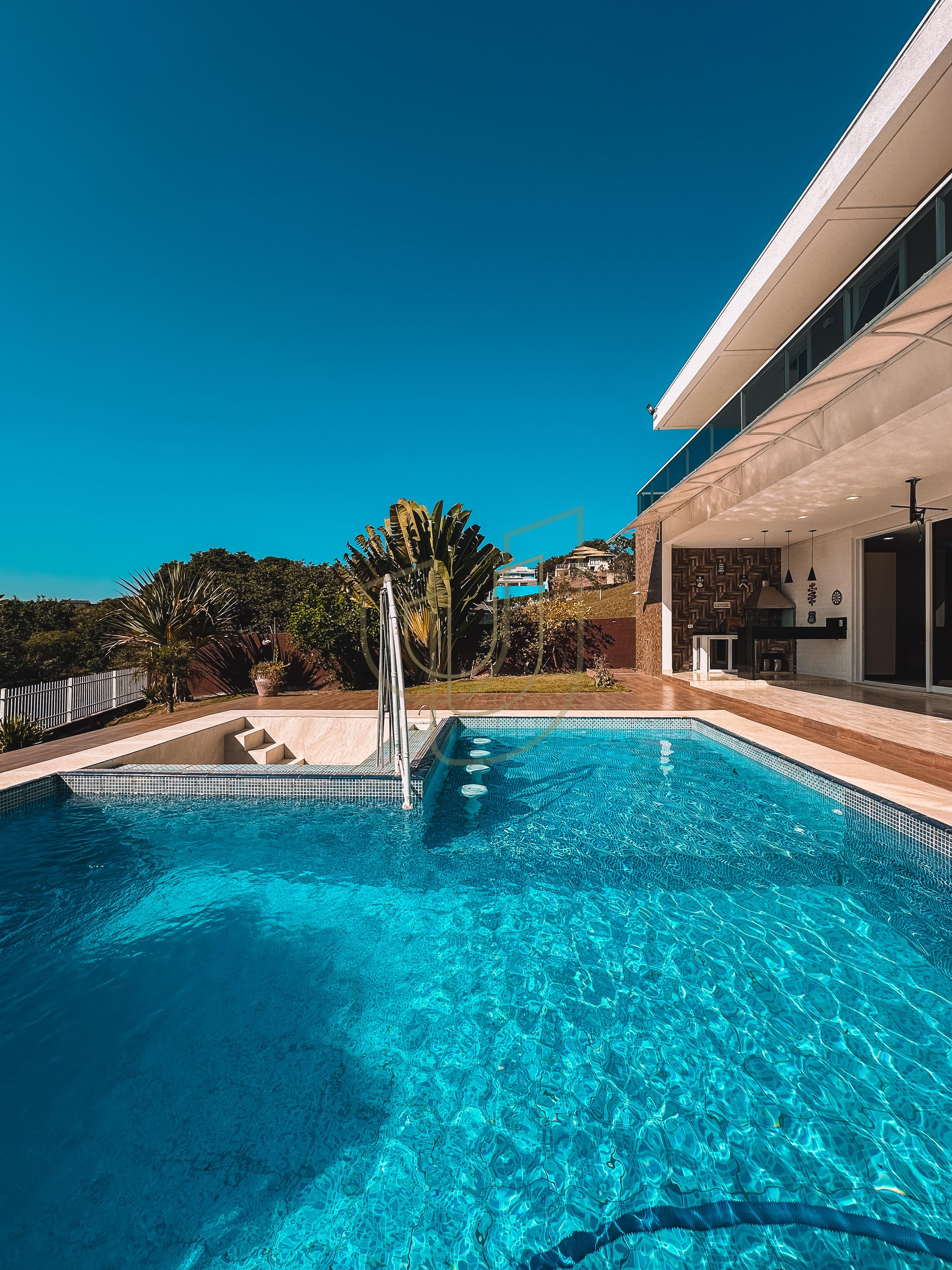 Casa com 3 Su&iacute;tes no Mirante do Vale Rua Sérgio Rodrigues Jacareí - 