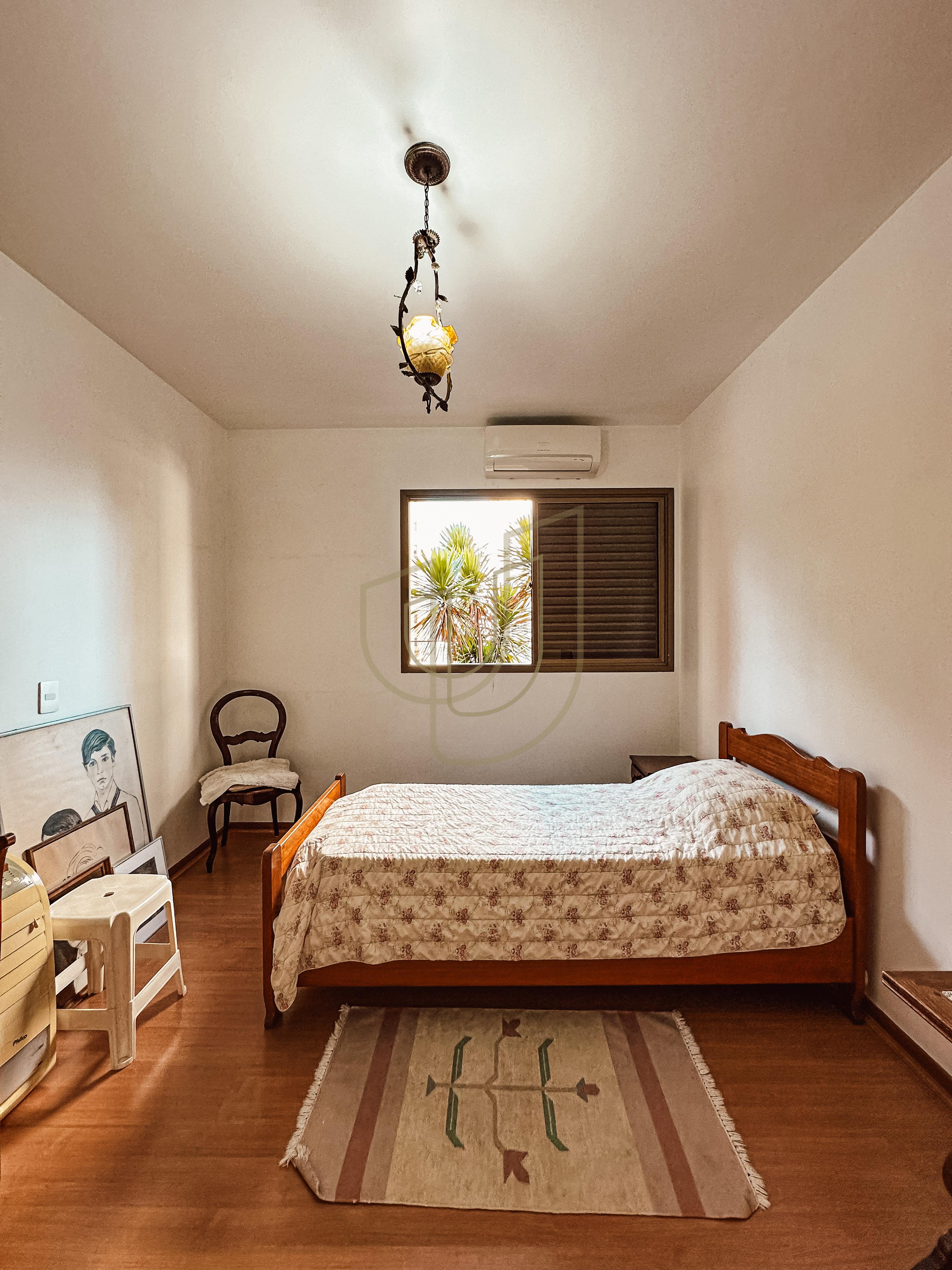 Apartamento com 4 Dormit&oacute;rios no Edif&iacute;cio Toulon Rua Coronel João Cursino São José dos Campos - 