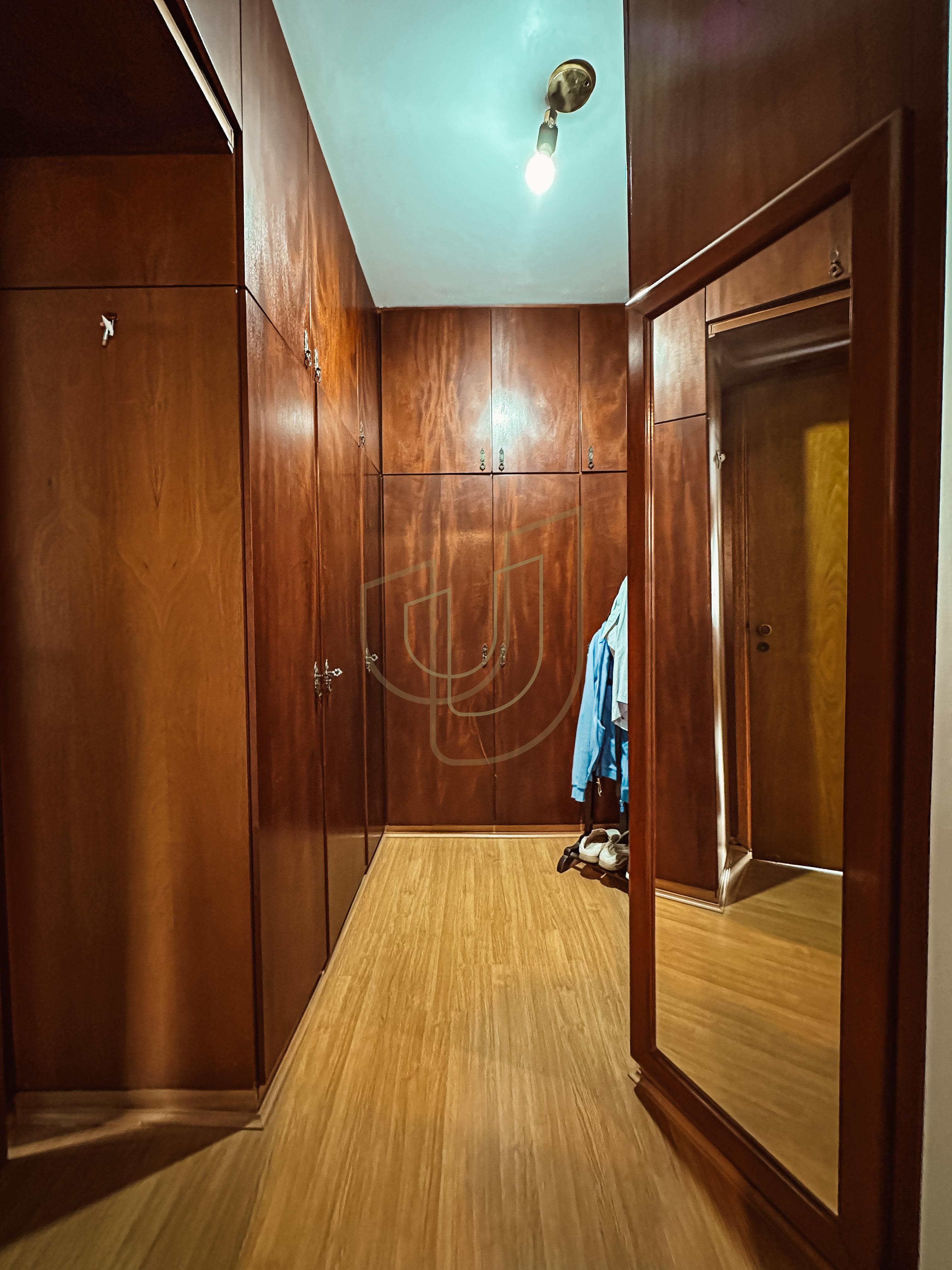 Apartamento com 4 Dormit&oacute;rios no Edif&iacute;cio Toulon Rua Coronel João Cursino São José dos Campos - 