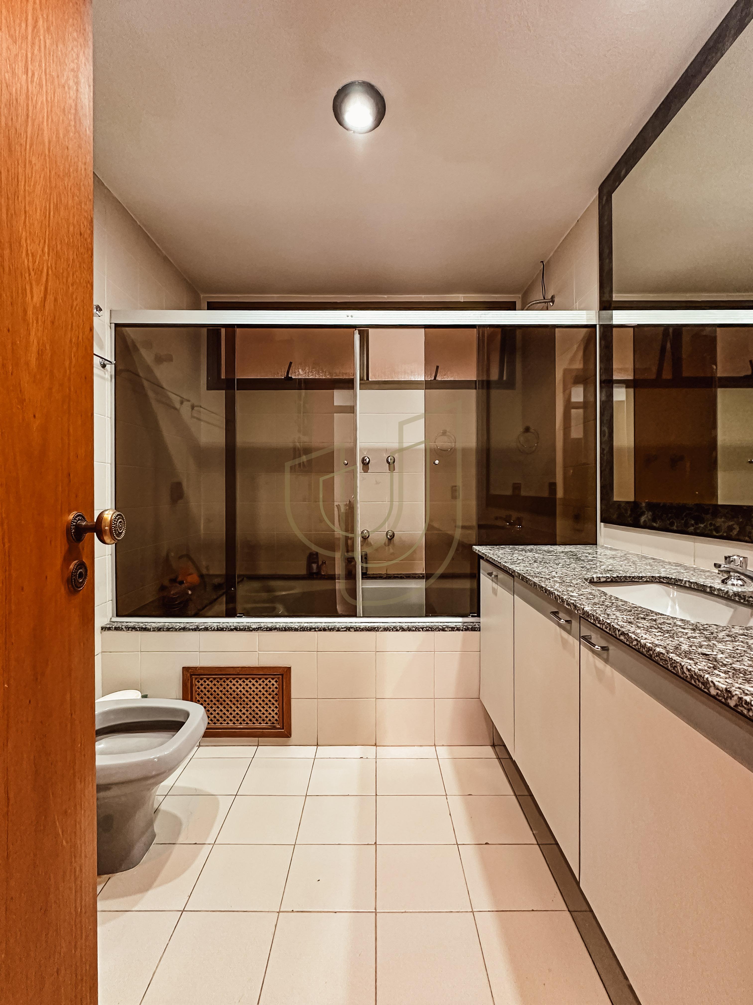 Apartamento com 4 Dormit&oacute;rios no Edif&iacute;cio Toulon Rua Coronel João Cursino São José dos Campos - 