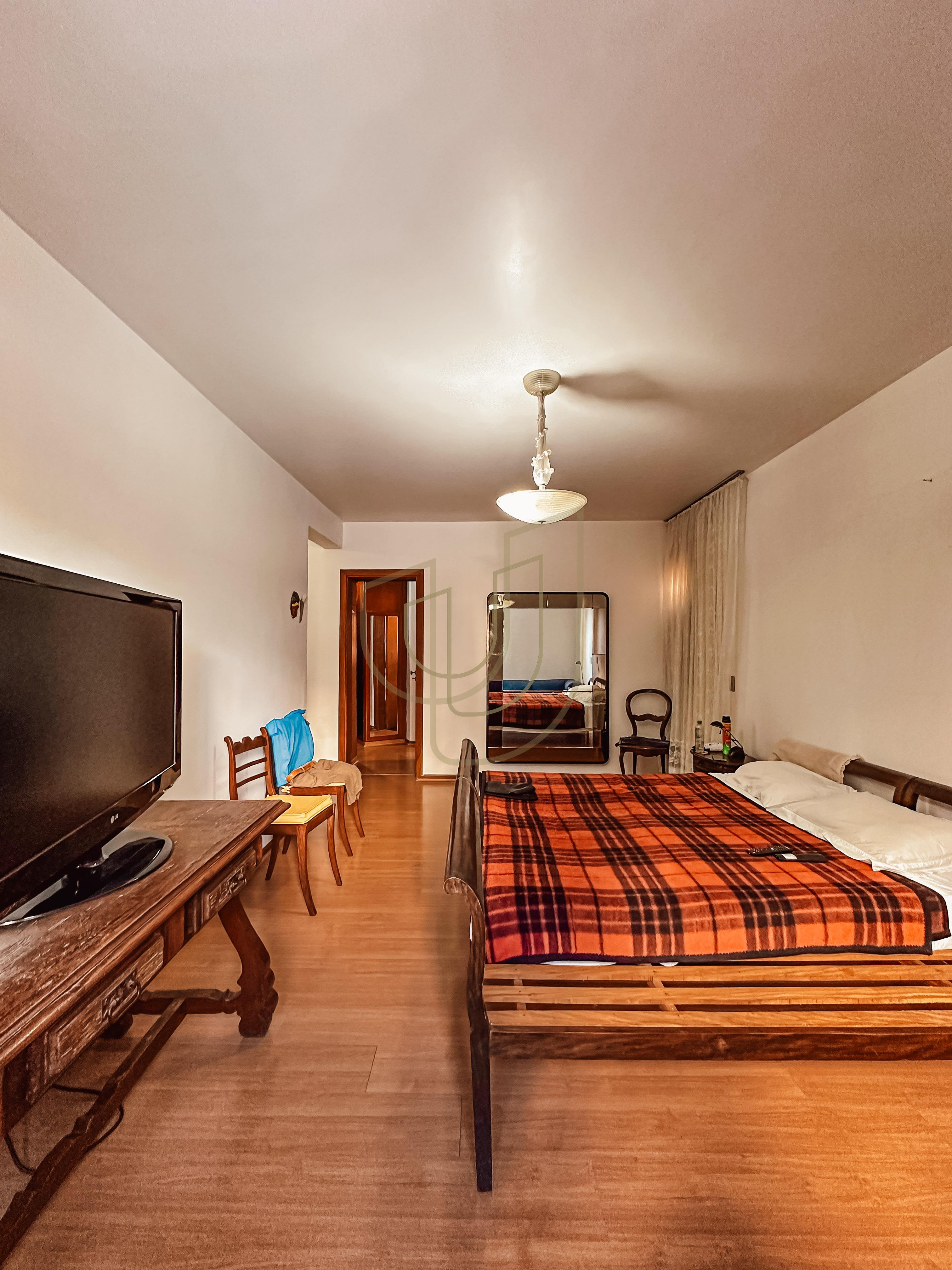 Apartamento com 4 Dormit&oacute;rios no Edif&iacute;cio Toulon Rua Coronel João Cursino São José dos Campos - 