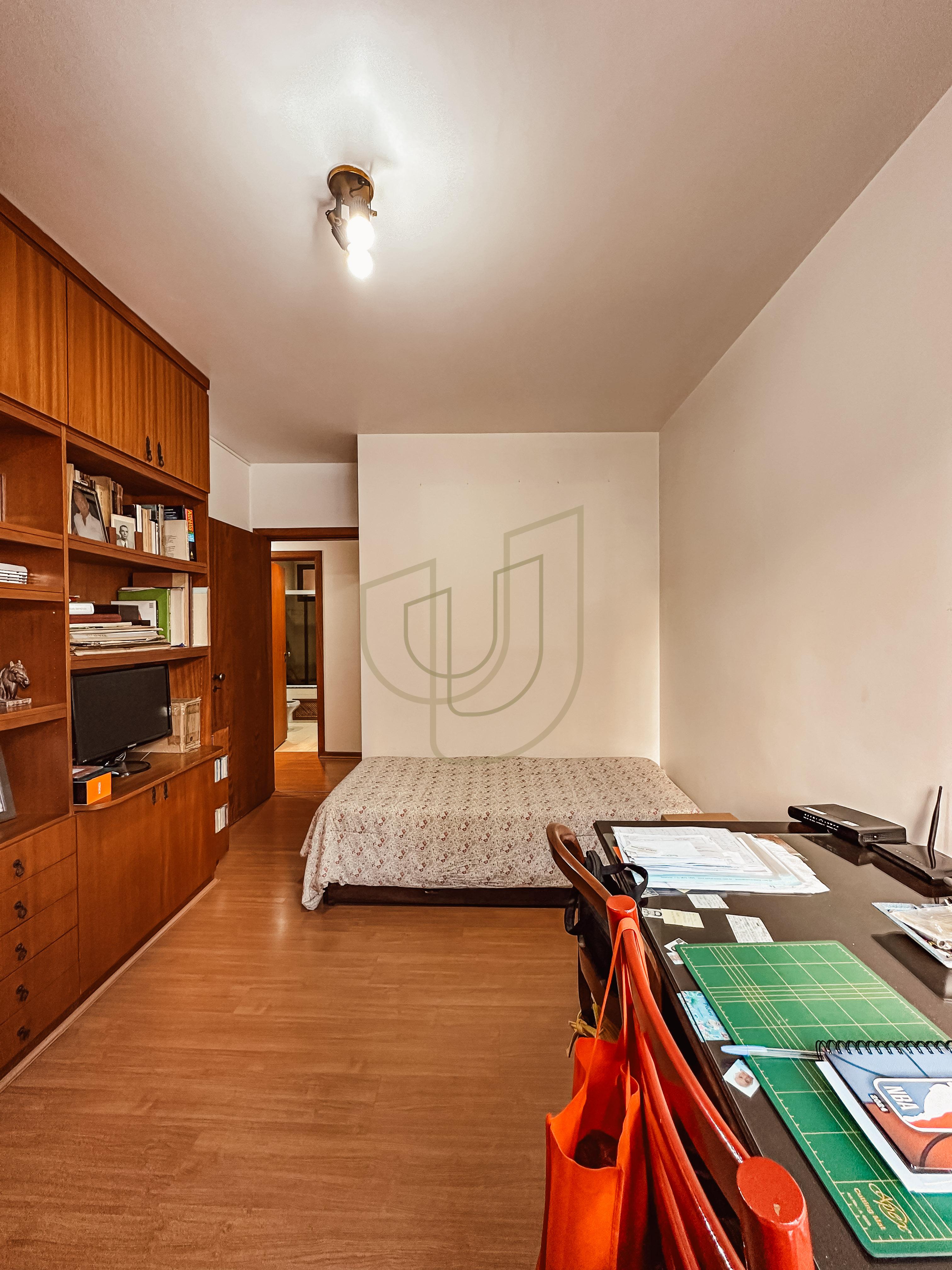 Apartamento com 4 Dormit&oacute;rios no Edif&iacute;cio Toulon Rua Coronel João Cursino São José dos Campos - 