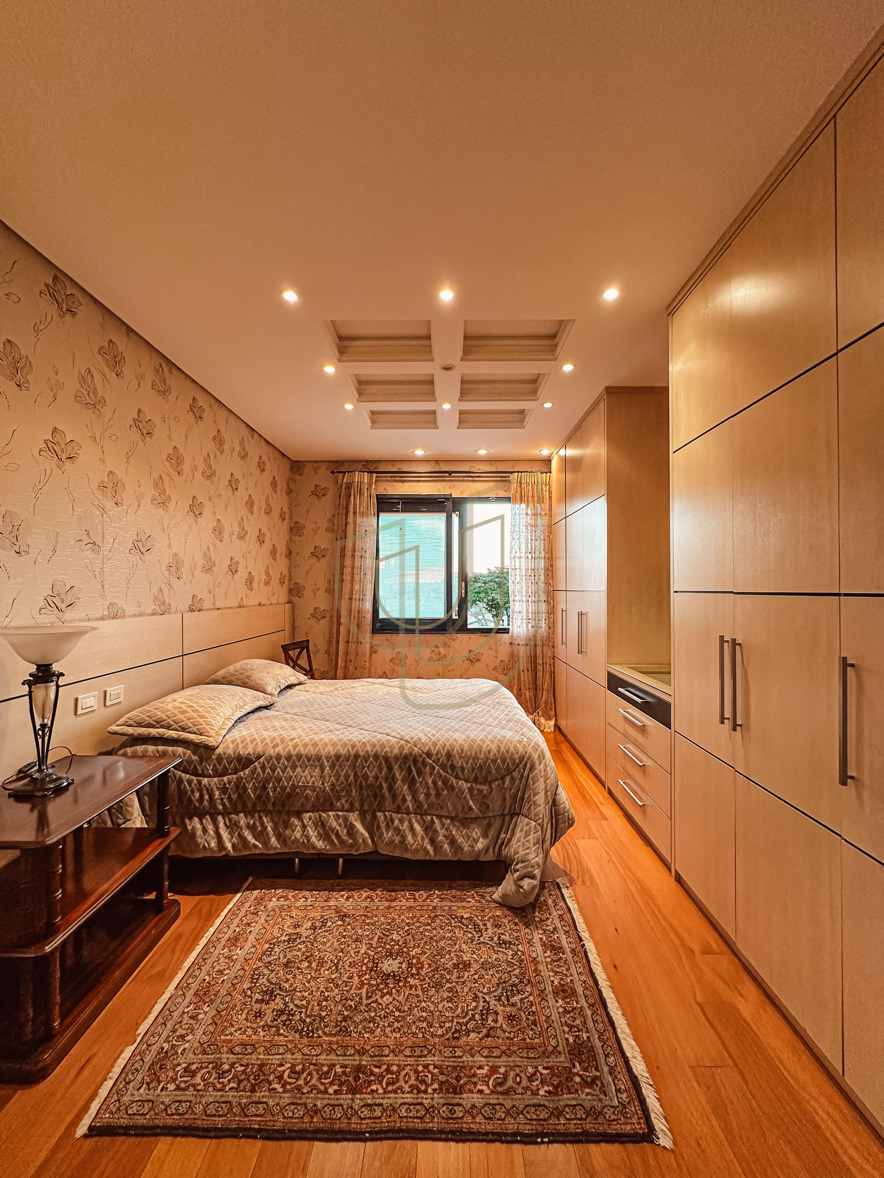 Casa com 5 Su&iacute;tes no Condom&iacute;nio Jardim das Colinas Avenida Major Miguel Naked São José dos Campos - 