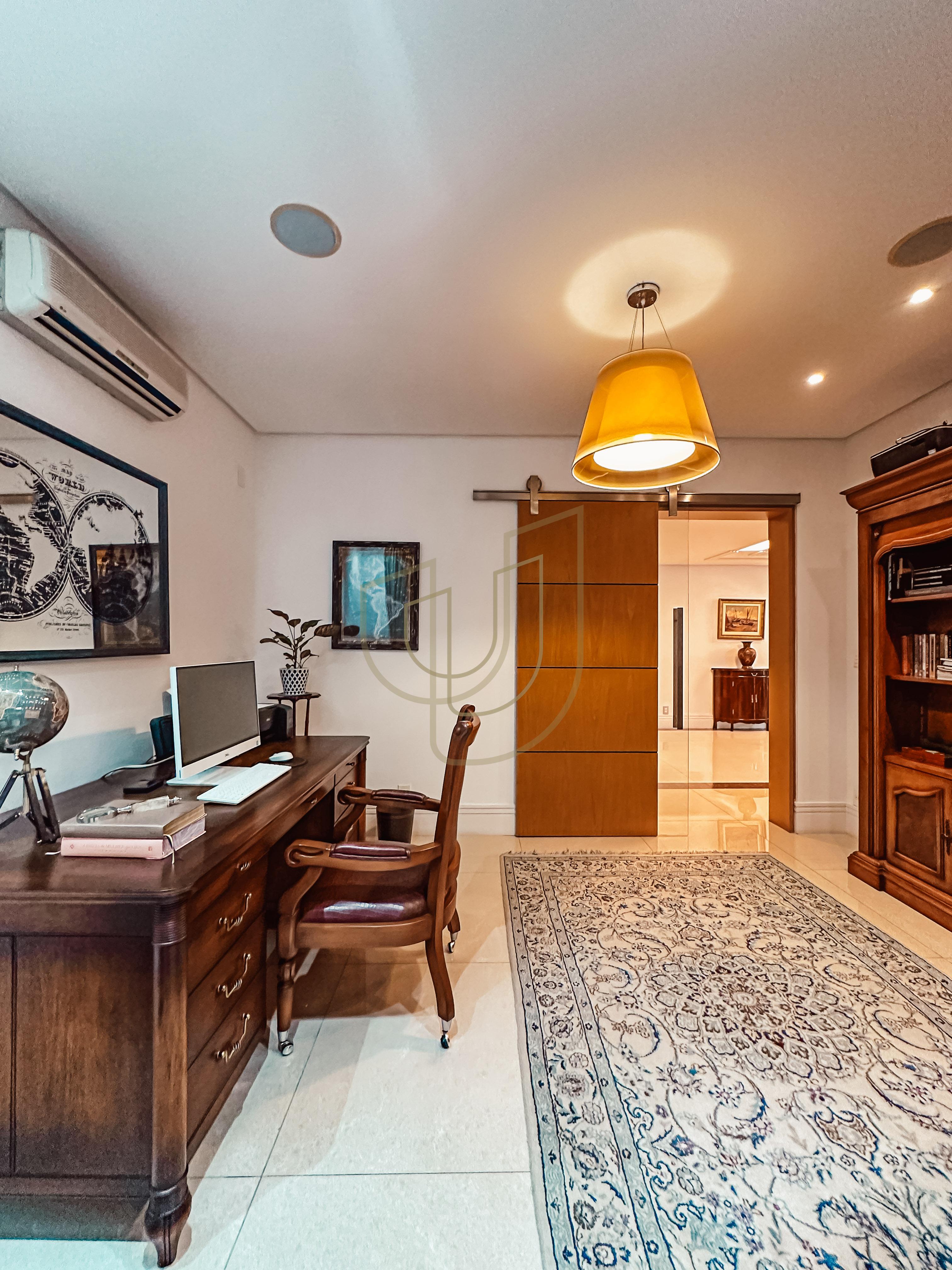 Casa com 5 Su&iacute;tes no Condom&iacute;nio Jardim das Colinas Avenida Major Miguel Naked São José dos Campos - 