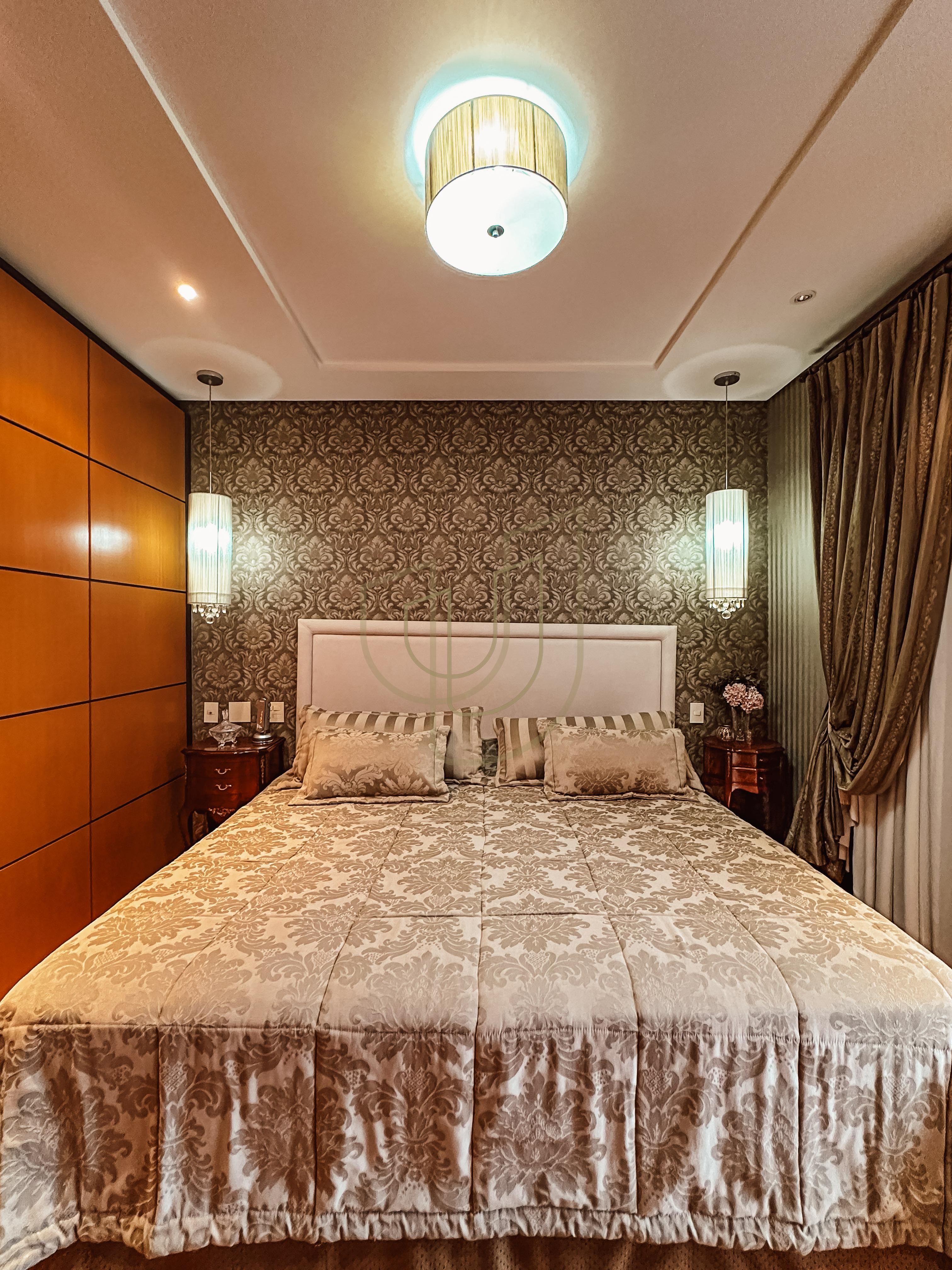 Casa com 5 Su&iacute;tes no Condom&iacute;nio Jardim das Colinas Avenida Major Miguel Naked São José dos Campos - 