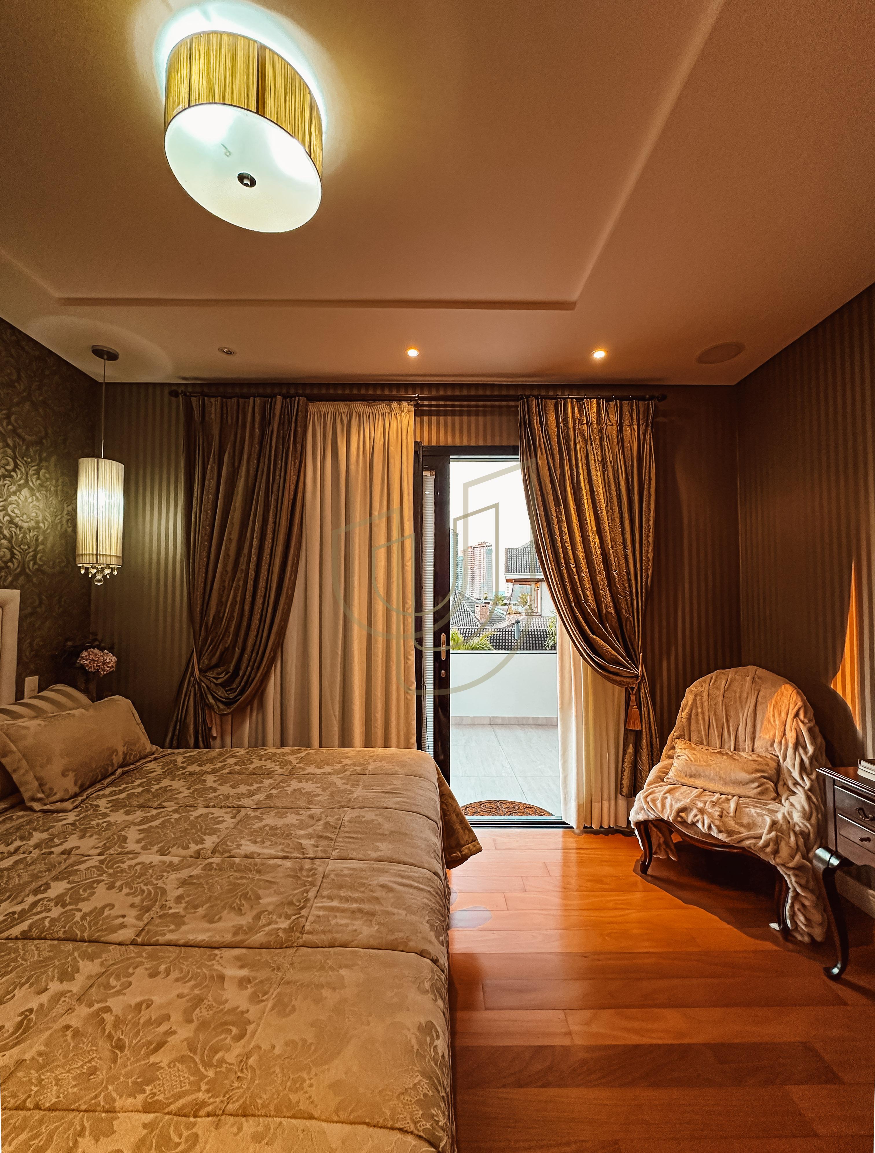 Casa com 5 Su&iacute;tes no Condom&iacute;nio Jardim das Colinas Avenida Major Miguel Naked São José dos Campos - 