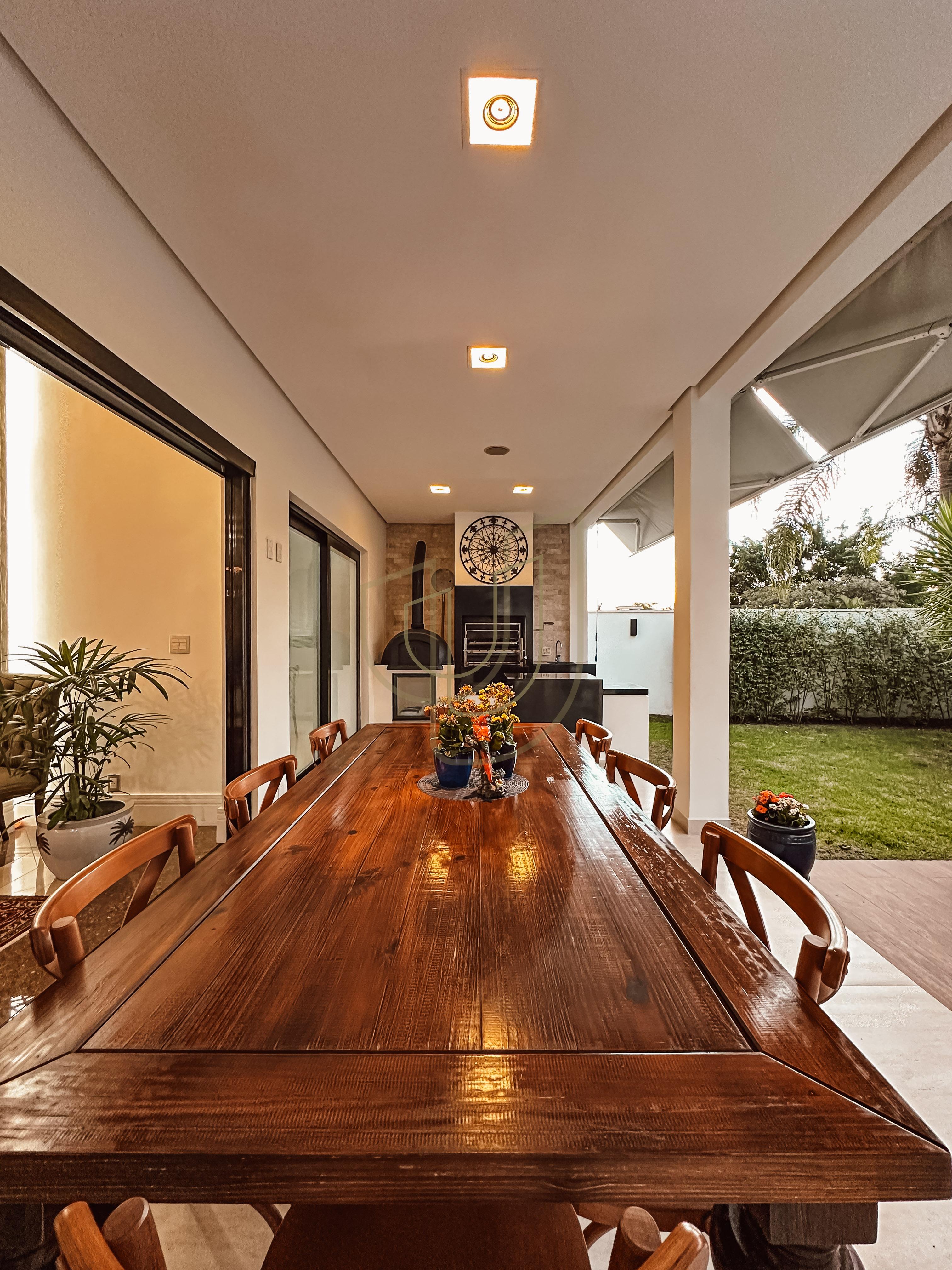 Casa com 5 Su&iacute;tes no Condom&iacute;nio Jardim das Colinas Avenida Major Miguel Naked São José dos Campos - 