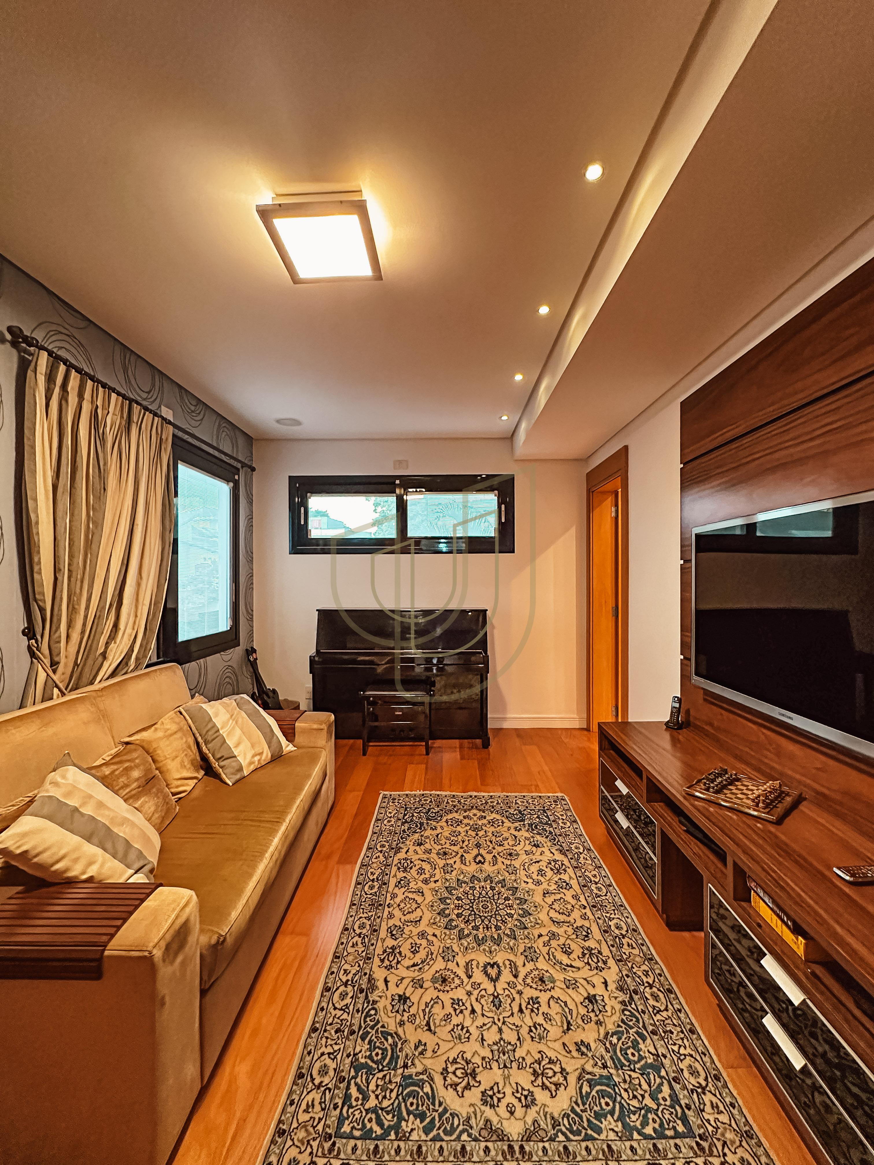 Casa com 5 Su&iacute;tes no Condom&iacute;nio Jardim das Colinas Avenida Major Miguel Naked São José dos Campos - 