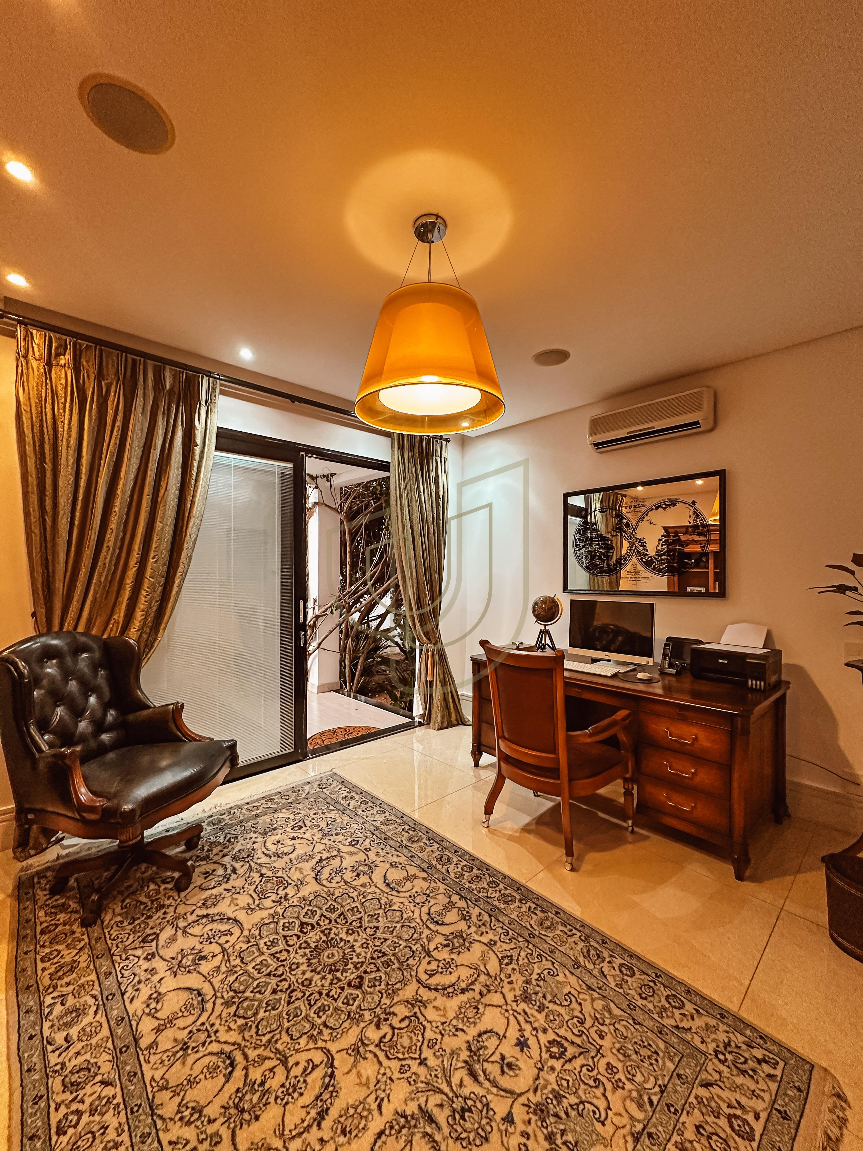 Casa com 5 Su&iacute;tes no Condom&iacute;nio Jardim das Colinas Avenida Major Miguel Naked São José dos Campos - 