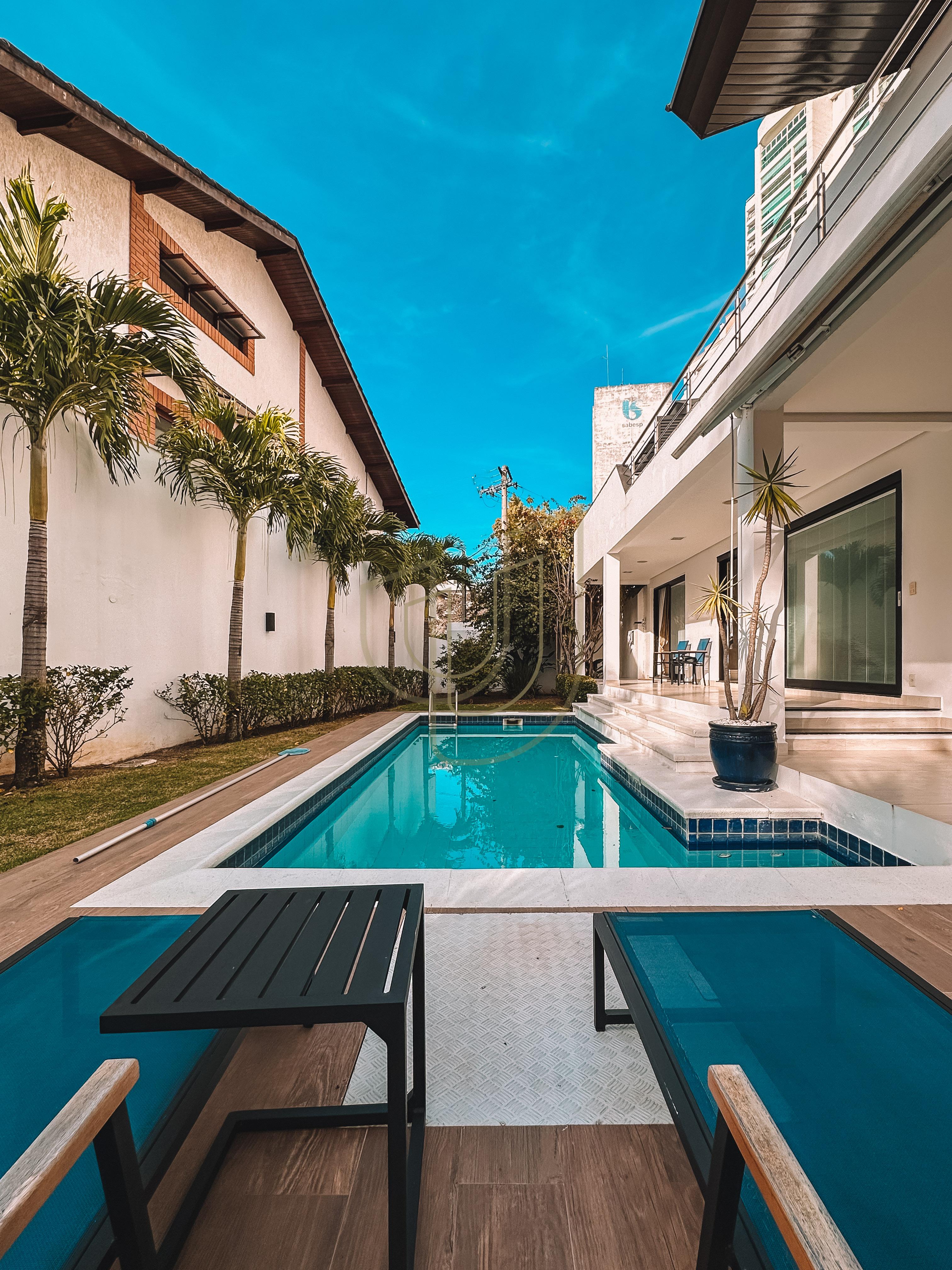 Casa com 5 Su&iacute;tes no Condom&iacute;nio Jardim das Colinas Avenida Major Miguel Naked São José dos Campos - 