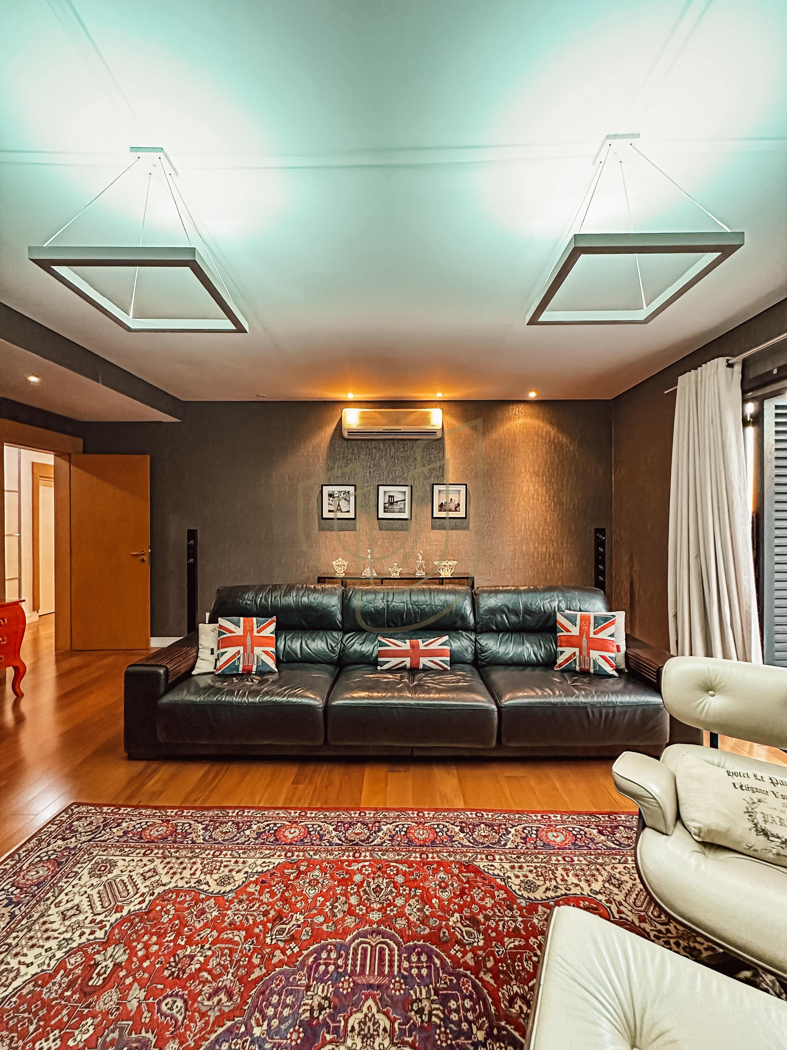 Casa com 5 Su&iacute;tes no Condom&iacute;nio Jardim das Colinas Avenida Major Miguel Naked São José dos Campos - 