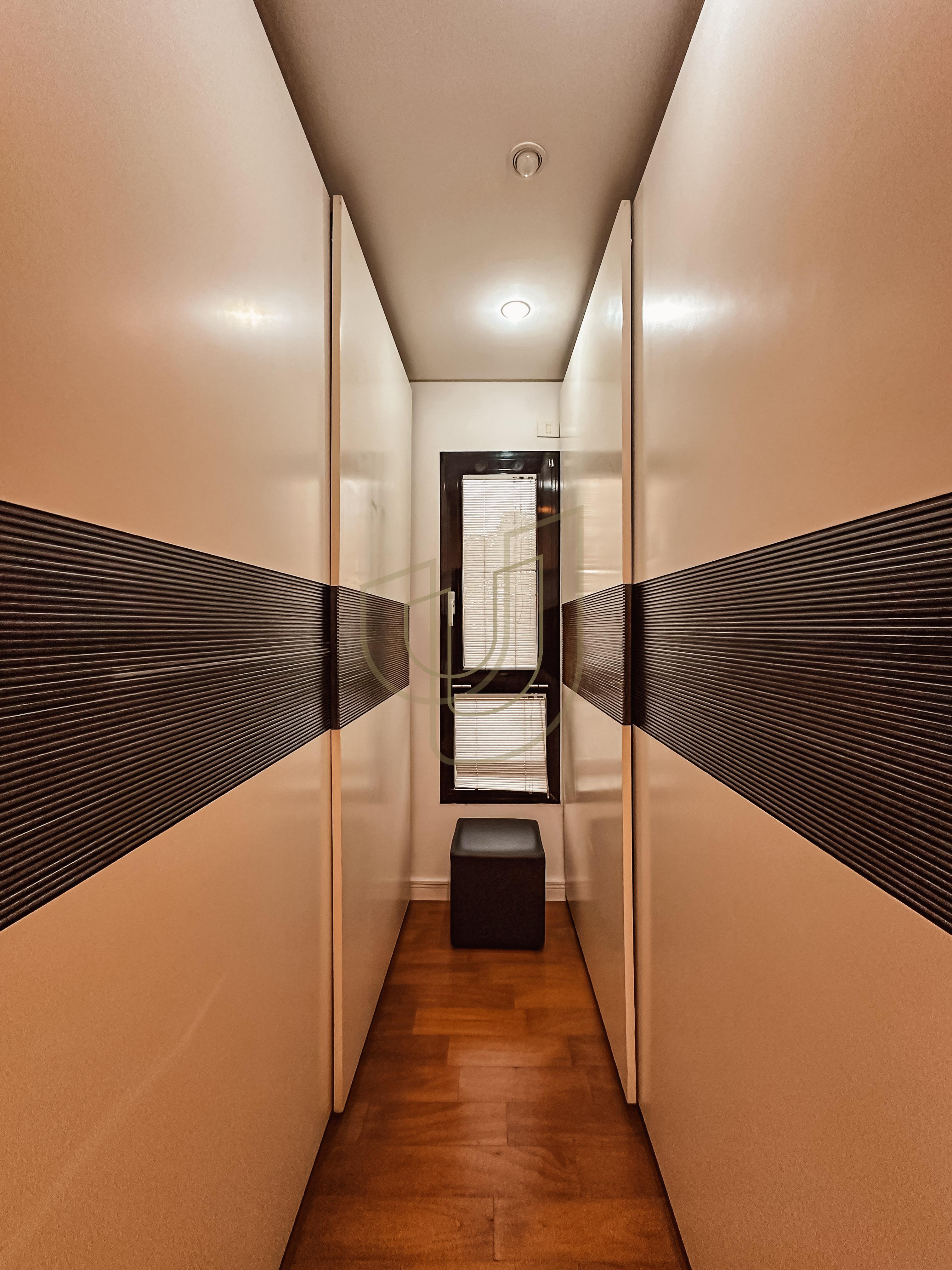 Casa com 5 Su&iacute;tes no Condom&iacute;nio Jardim das Colinas Avenida Major Miguel Naked São José dos Campos - 