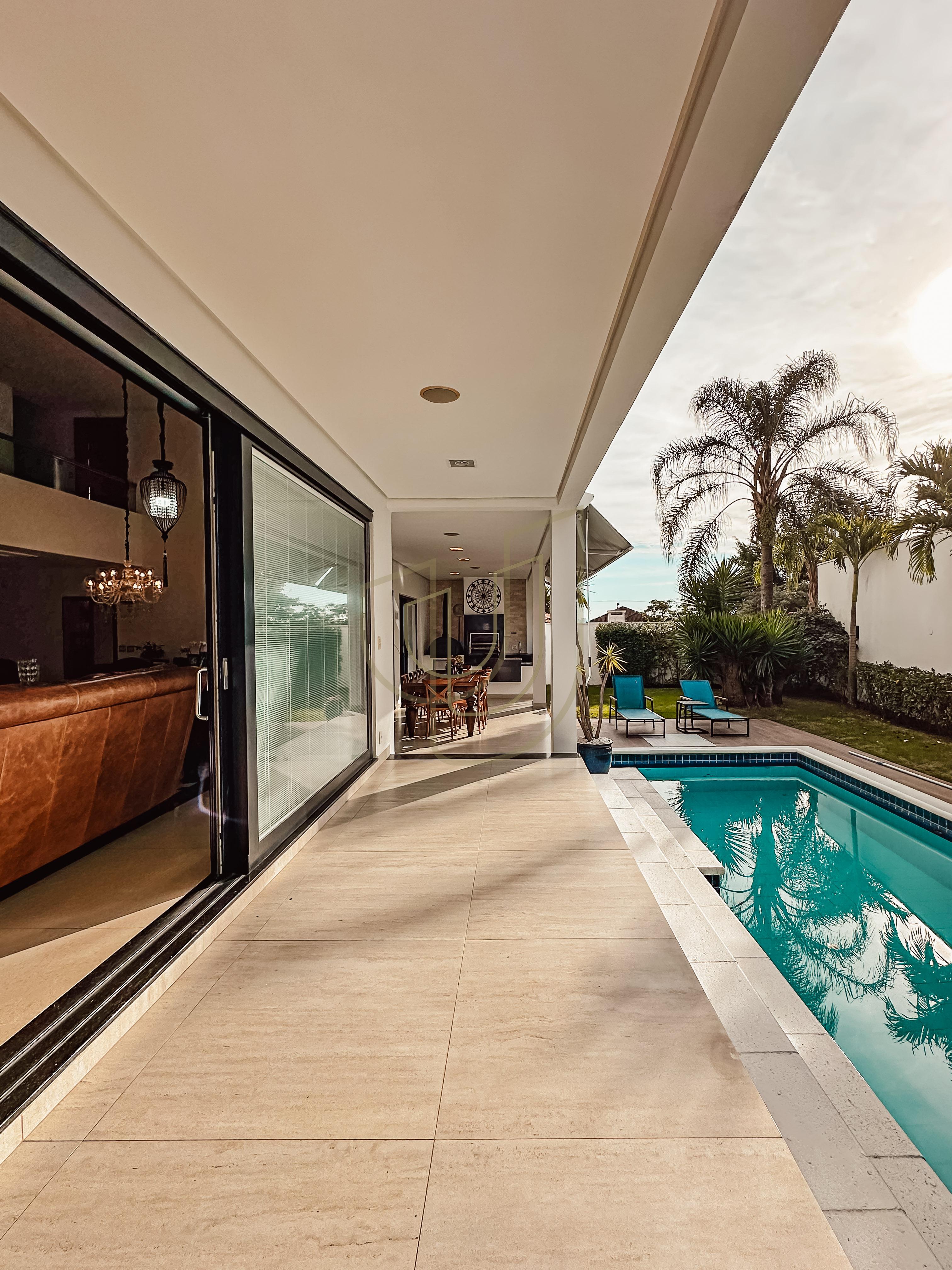 Casa com 5 Su&iacute;tes no Condom&iacute;nio Jardim das Colinas Avenida Major Miguel Naked São José dos Campos - 