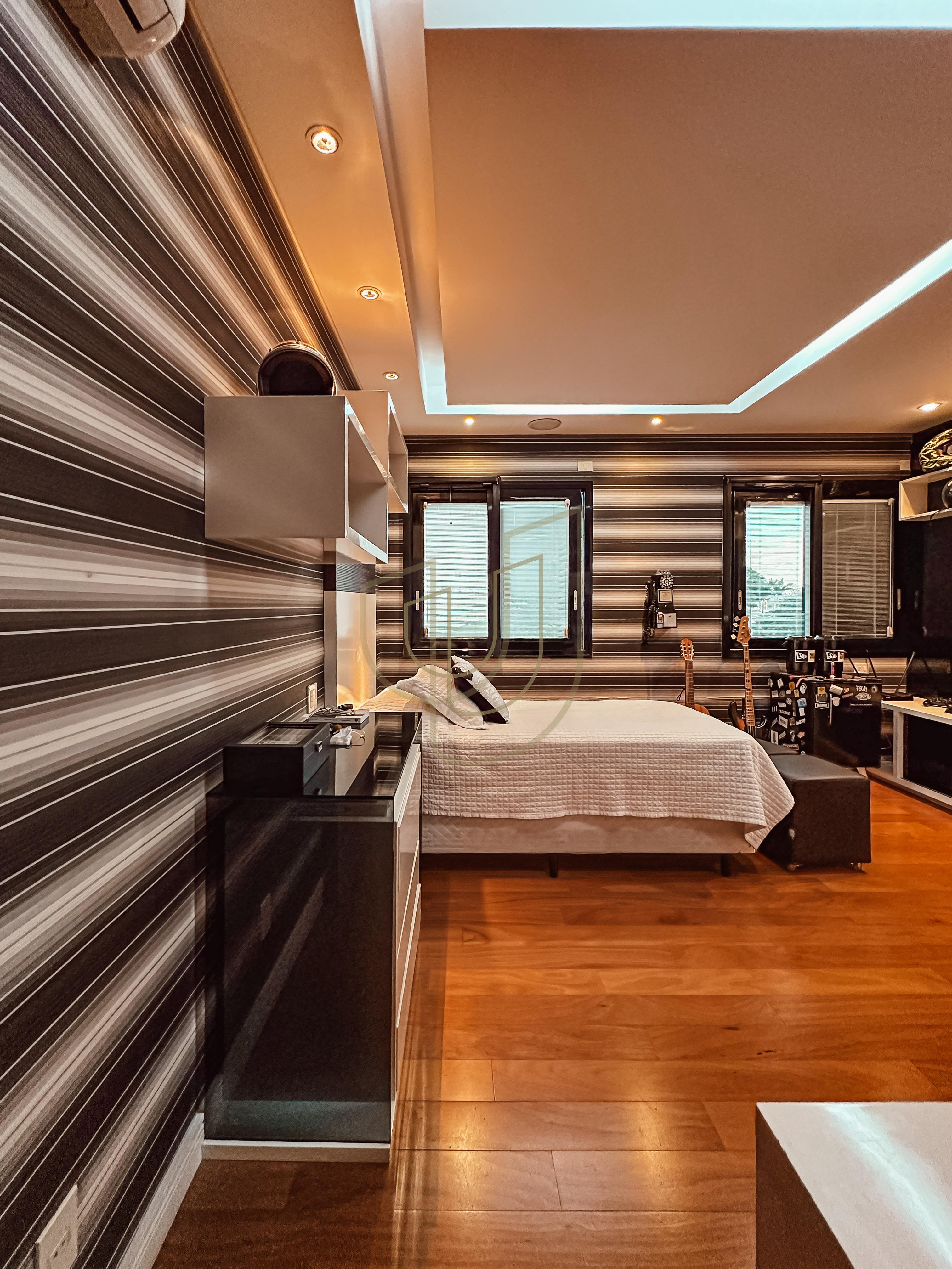 Casa com 5 Su&iacute;tes no Condom&iacute;nio Jardim das Colinas Avenida Major Miguel Naked São José dos Campos - 