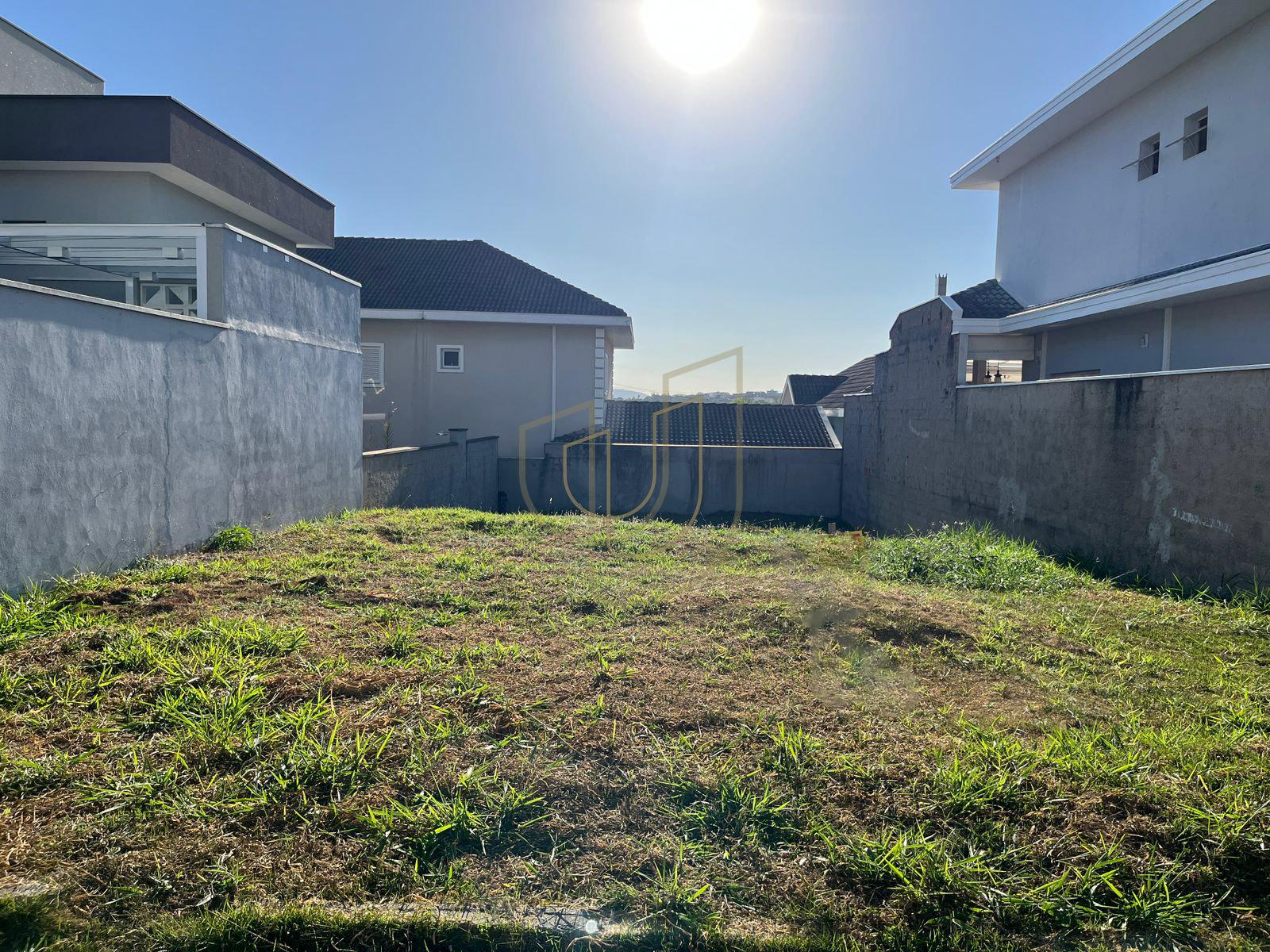 Terreno de 250 m&sup2; no Residencial Floradas da Serra Rua Miguel Angel Jimenez Romanillos São José dos Campos - 