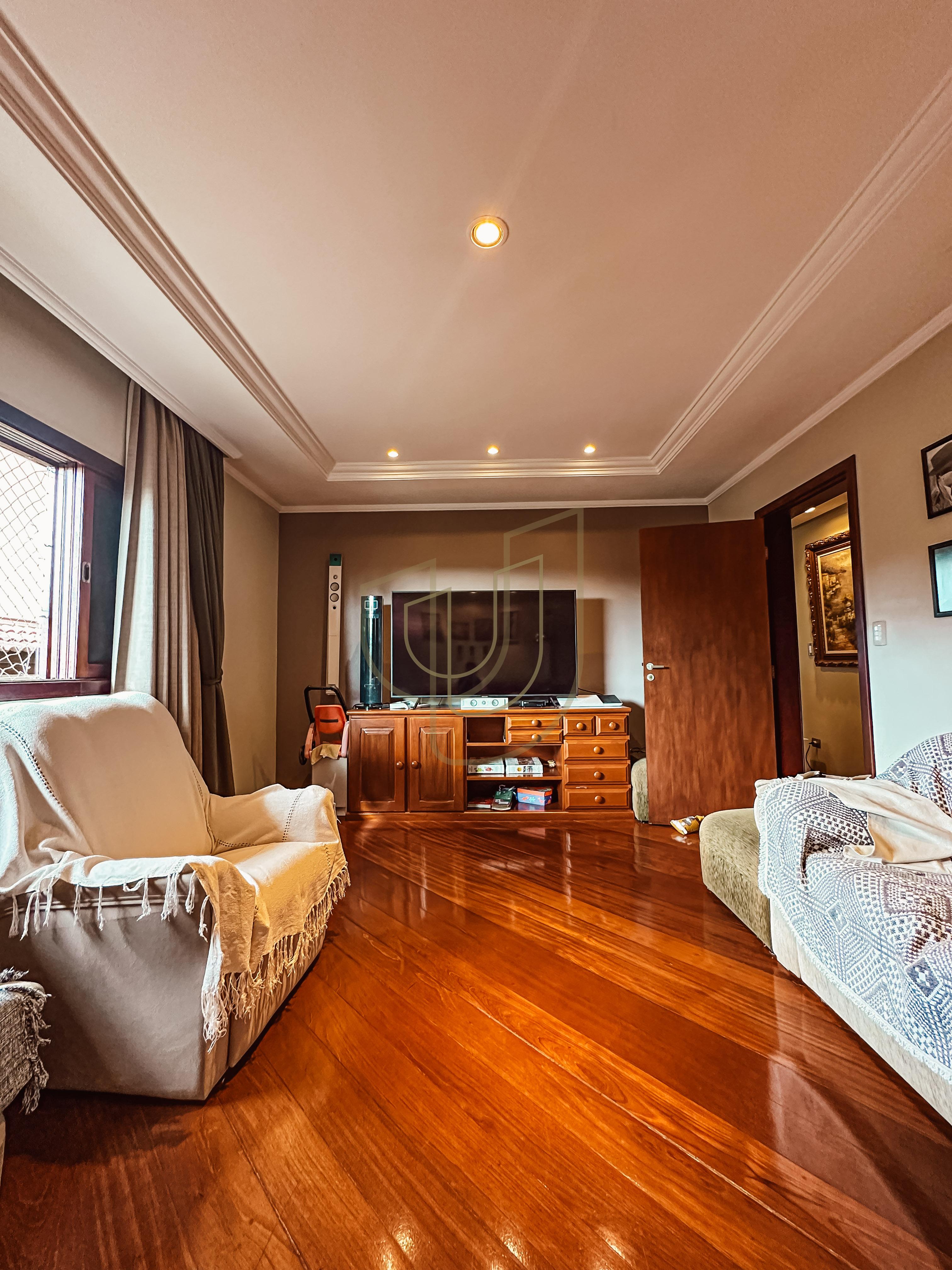 Casa com 4 Su&iacute;tes no Condom&iacute;nio Jardim das Colinas Avenida Major Miguel Naked São José dos Campos - 