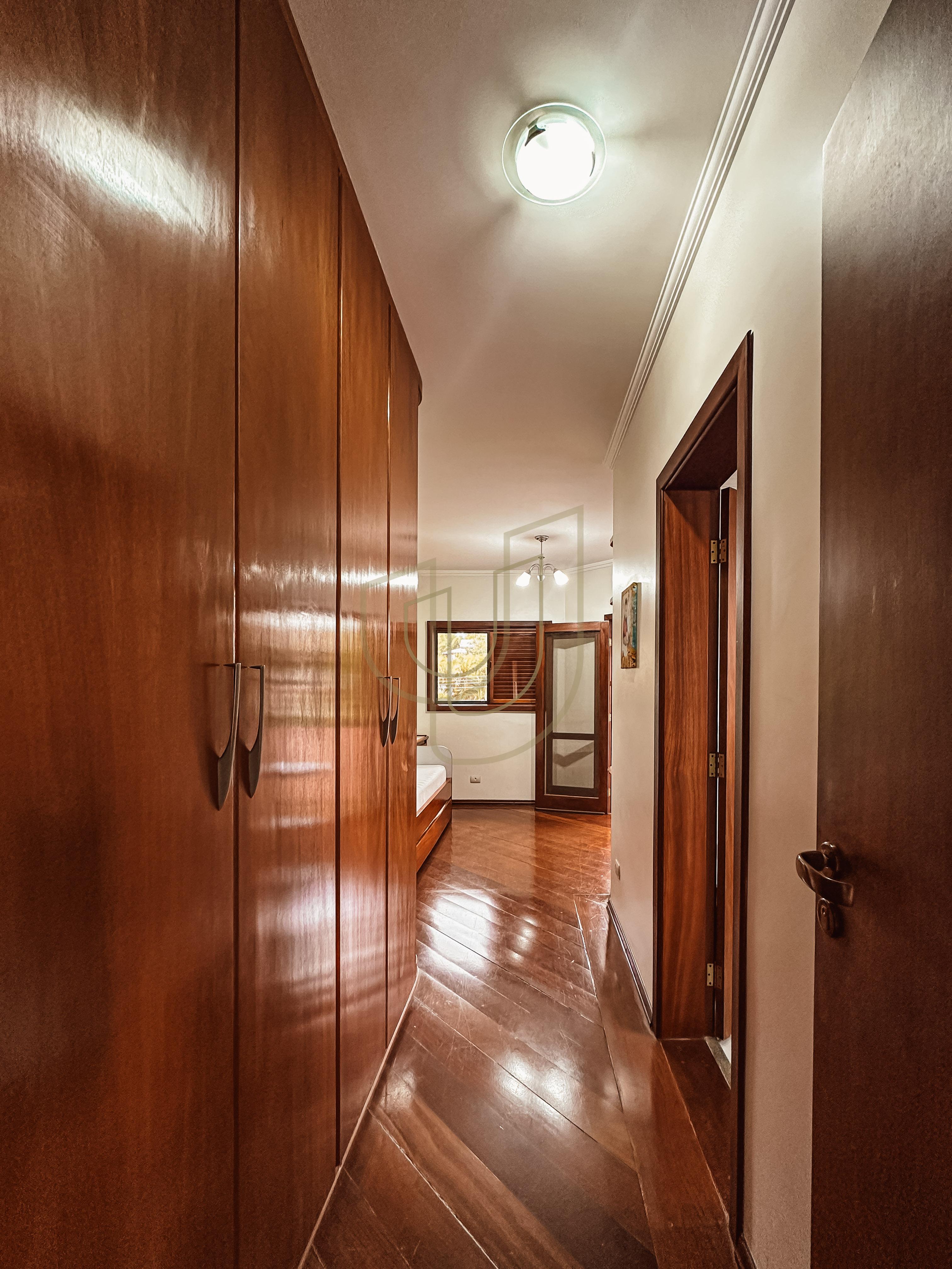 Casa com 4 Su&iacute;tes no Condom&iacute;nio Jardim das Colinas Avenida Major Miguel Naked São José dos Campos - 