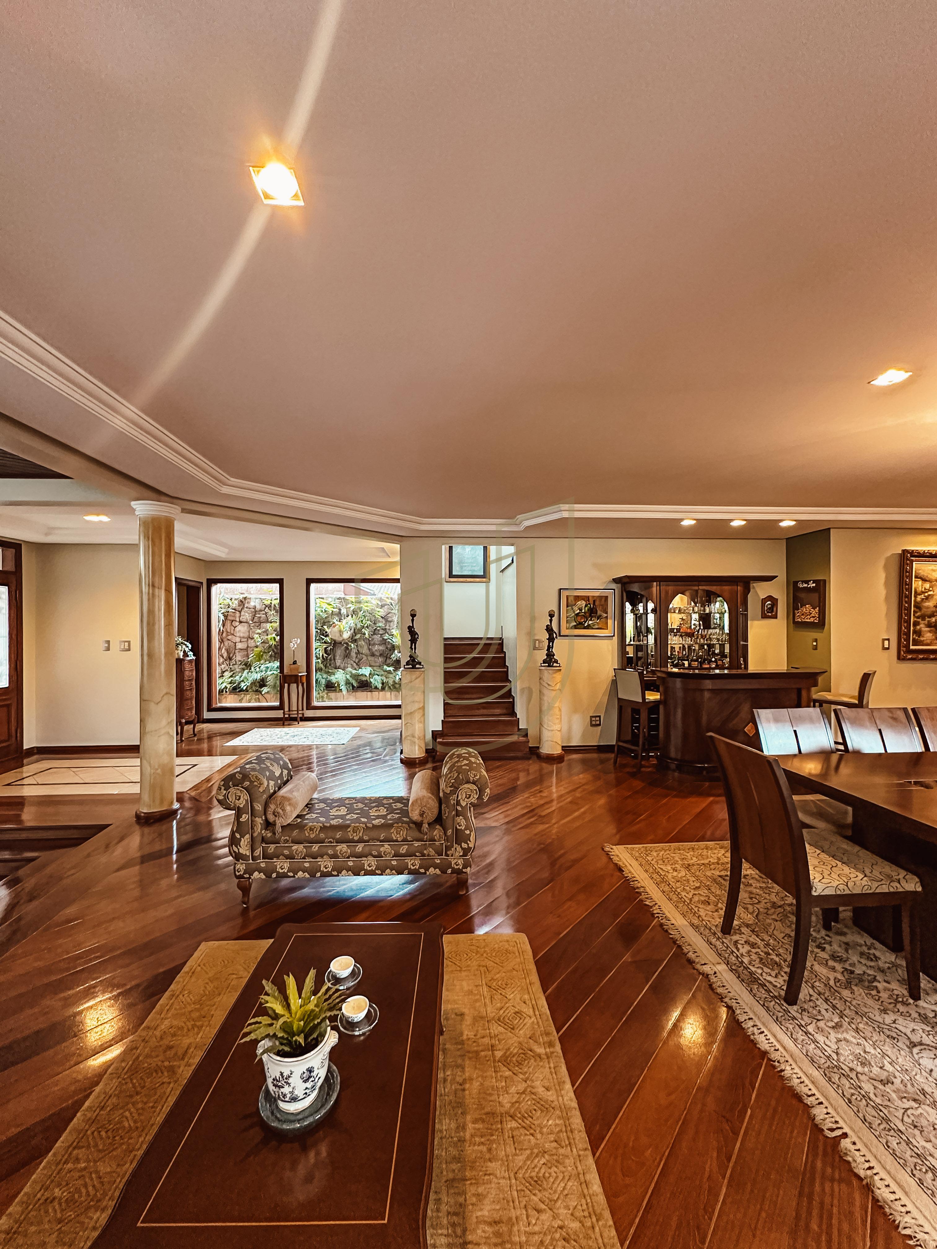 Casa com 4 Su&iacute;tes no Condom&iacute;nio Jardim das Colinas Avenida Major Miguel Naked São José dos Campos - 