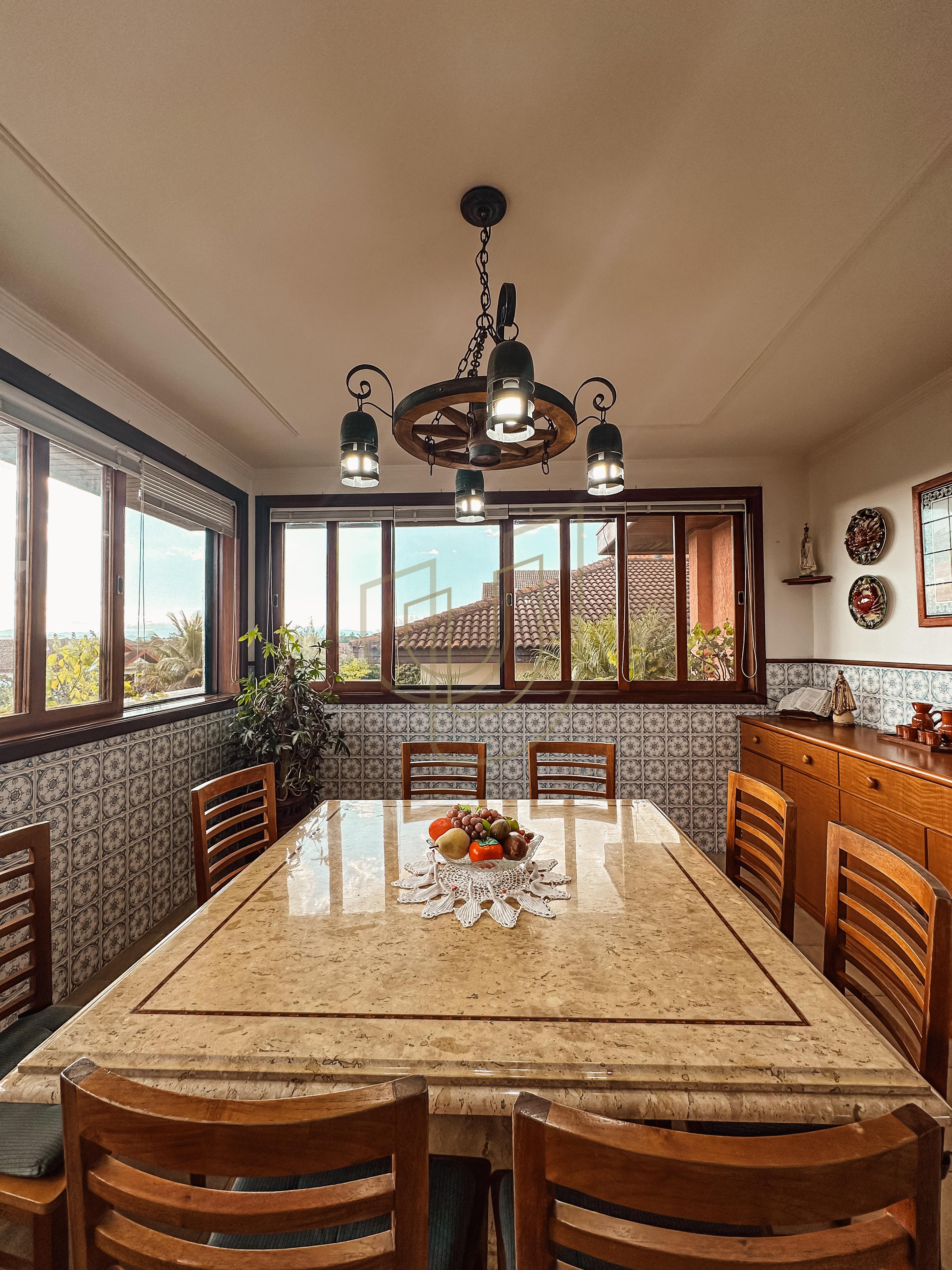 Casa com 4 Su&iacute;tes no Condom&iacute;nio Jardim das Colinas Avenida Major Miguel Naked São José dos Campos - 