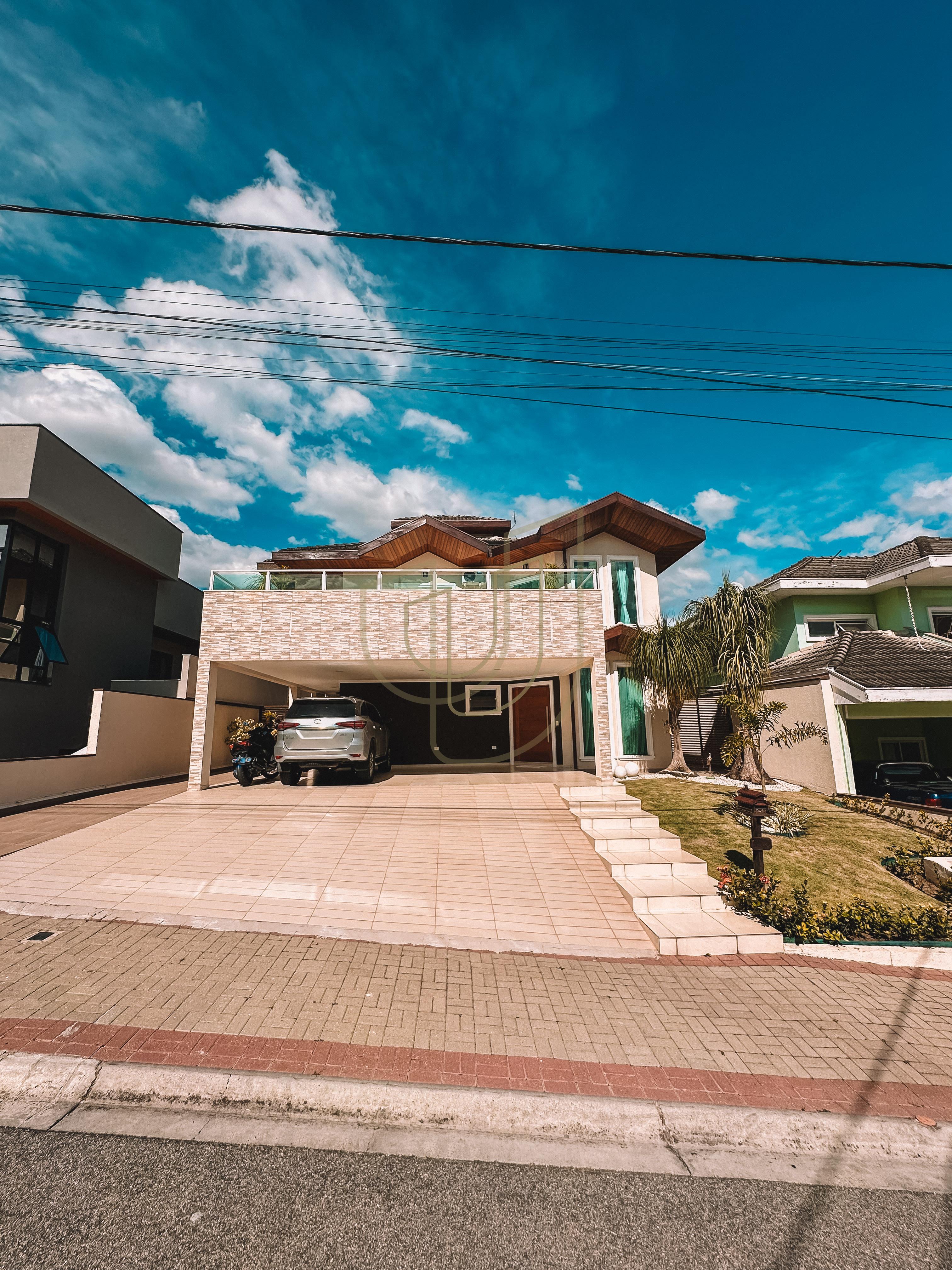 Casa com 4 Su&iacute;tes no Residencial Jaguary Avenida Aquarela do Brasil São José dos Campos - 