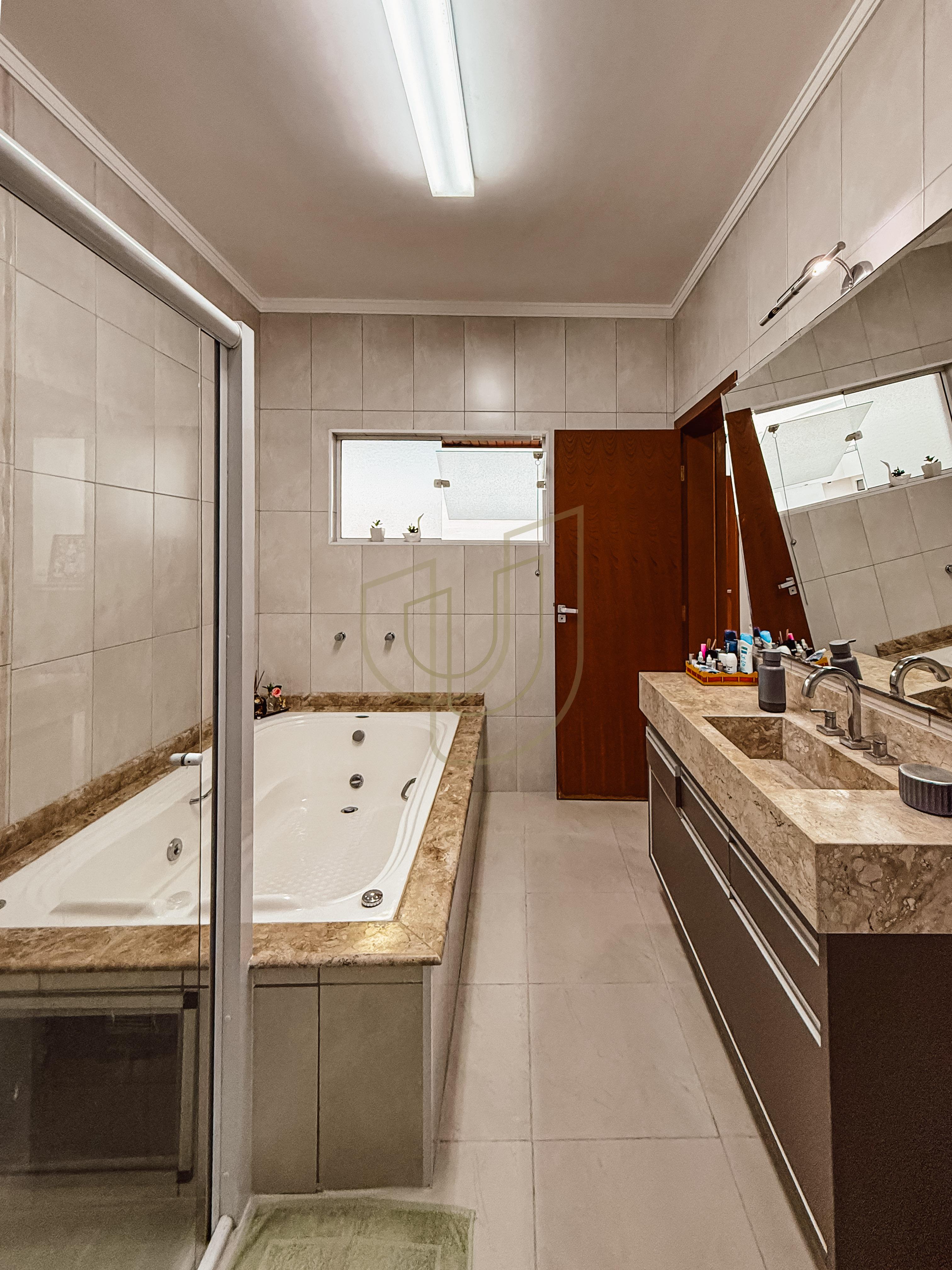 Casa com 4 Su&iacute;tes no Residencial Jaguary Avenida Aquarela do Brasil São José dos Campos - 