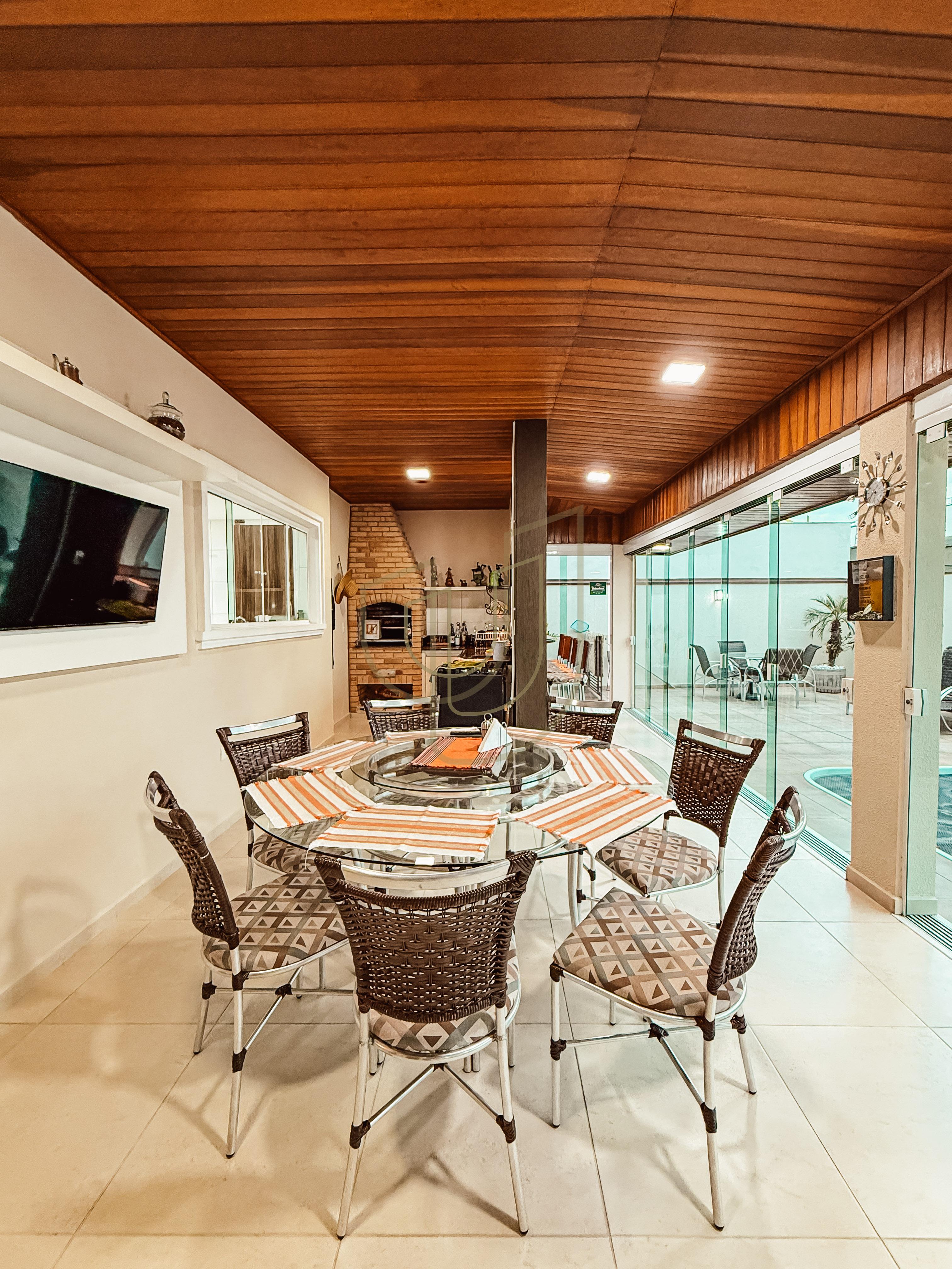 Casa com 4 Su&iacute;tes no Residencial Jaguary Avenida Aquarela do Brasil São José dos Campos - 