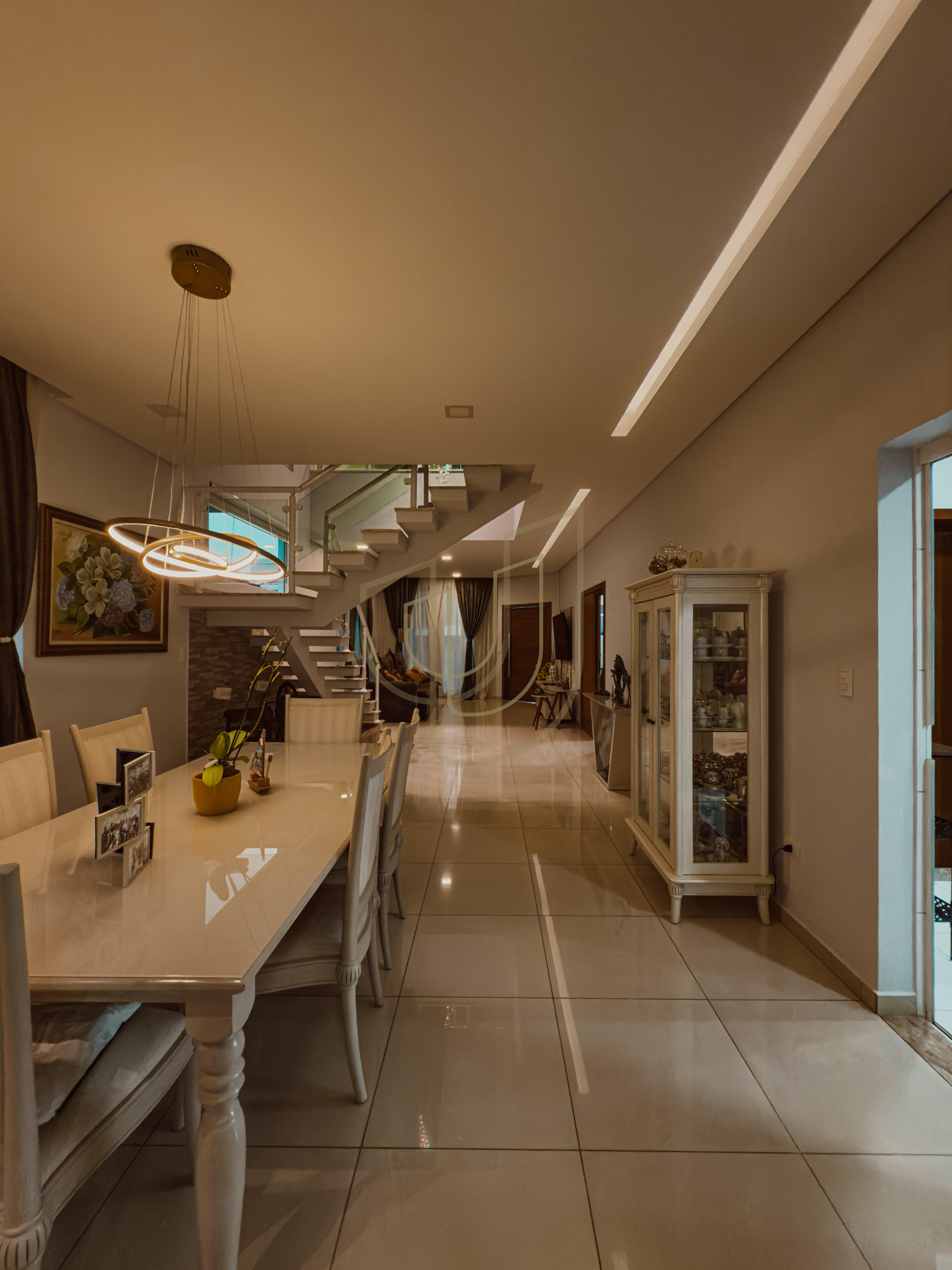 Casa com 4 Su&iacute;tes no Residencial Jaguary Avenida Aquarela do Brasil São José dos Campos - 