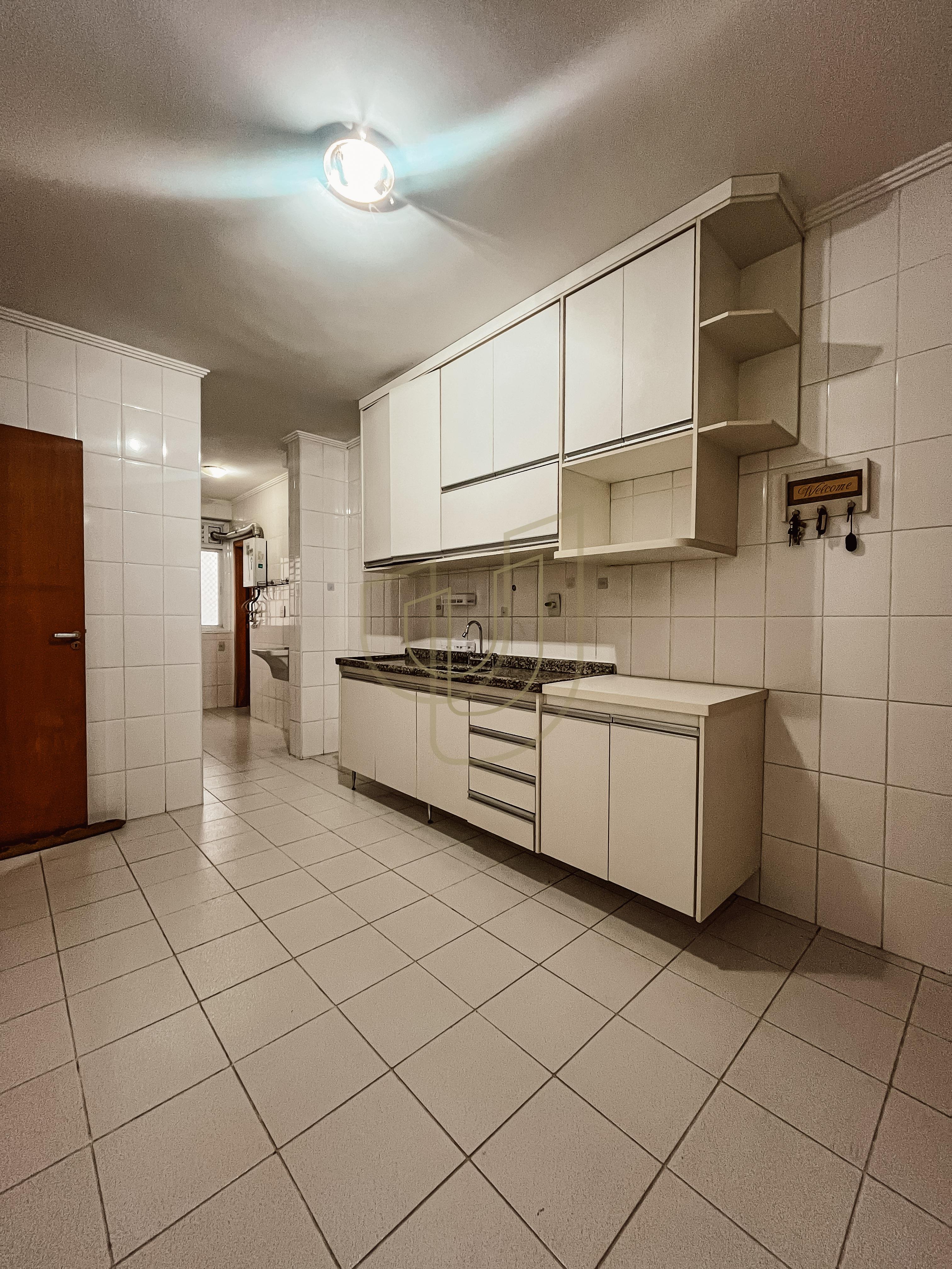 Apartamento com 4 Dormit&oacute;rios no Edif&iacute;cio Mediterr&acirc;neo Rua Professor Roberval Froes São José dos Campos - 