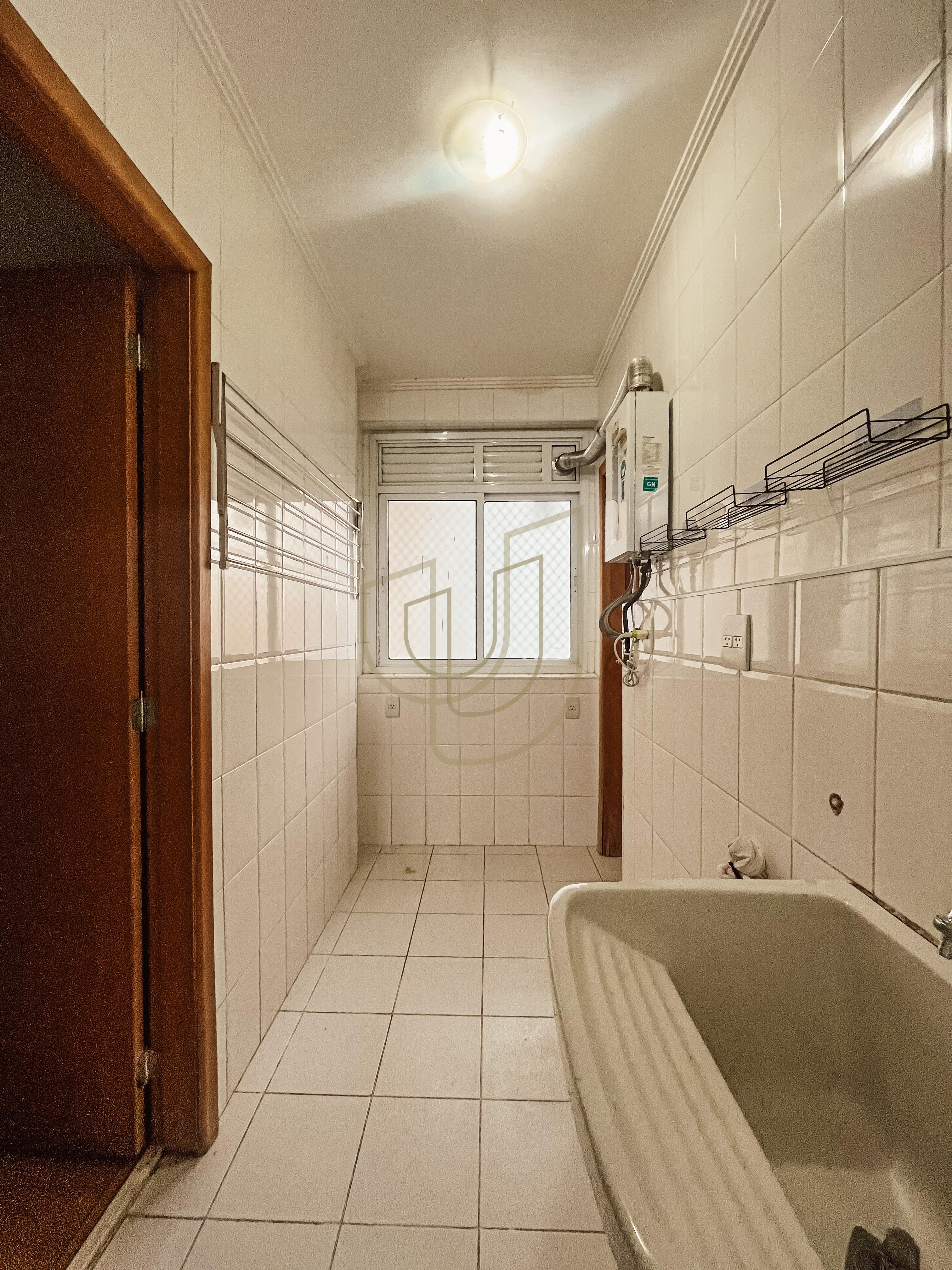 Apartamento com 4 Dormit&oacute;rios no Edif&iacute;cio Mediterr&acirc;neo Rua Professor Roberval Froes São José dos Campos - 