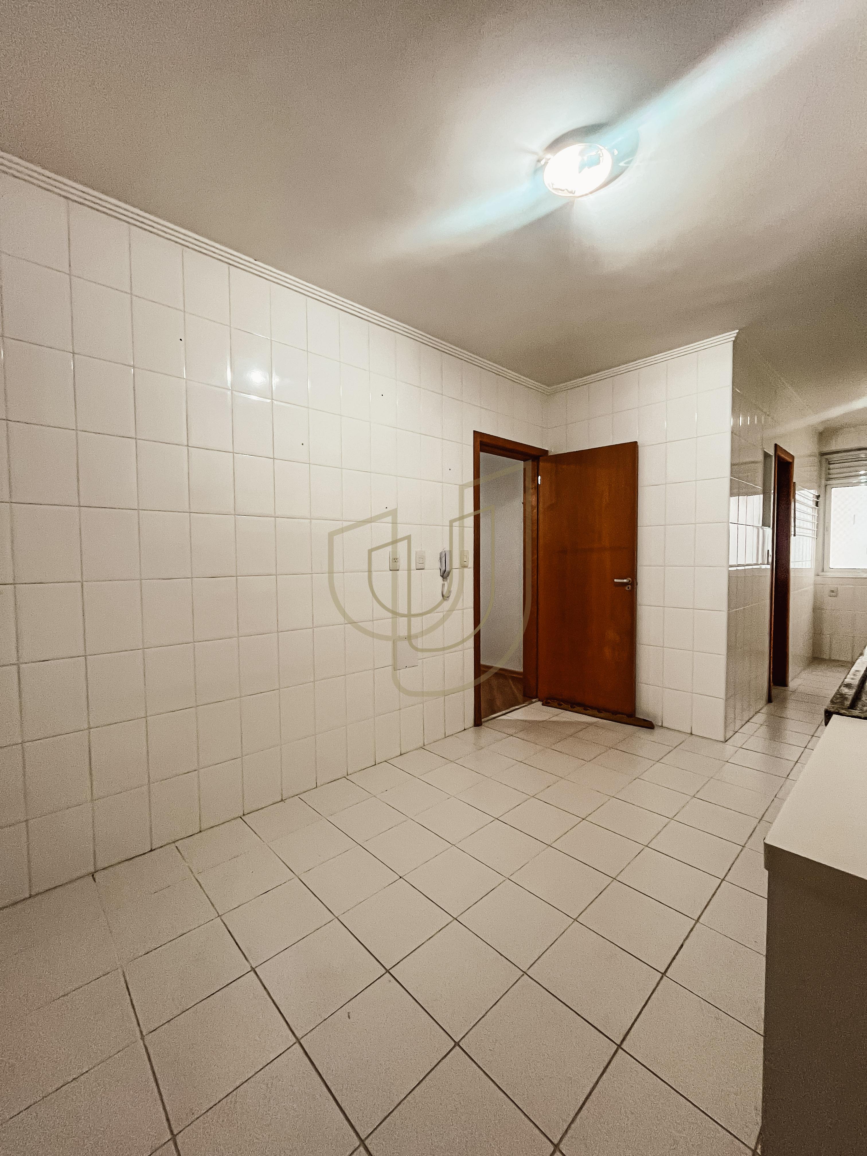 Apartamento com 4 Dormit&oacute;rios no Edif&iacute;cio Mediterr&acirc;neo Rua Professor Roberval Froes São José dos Campos - 