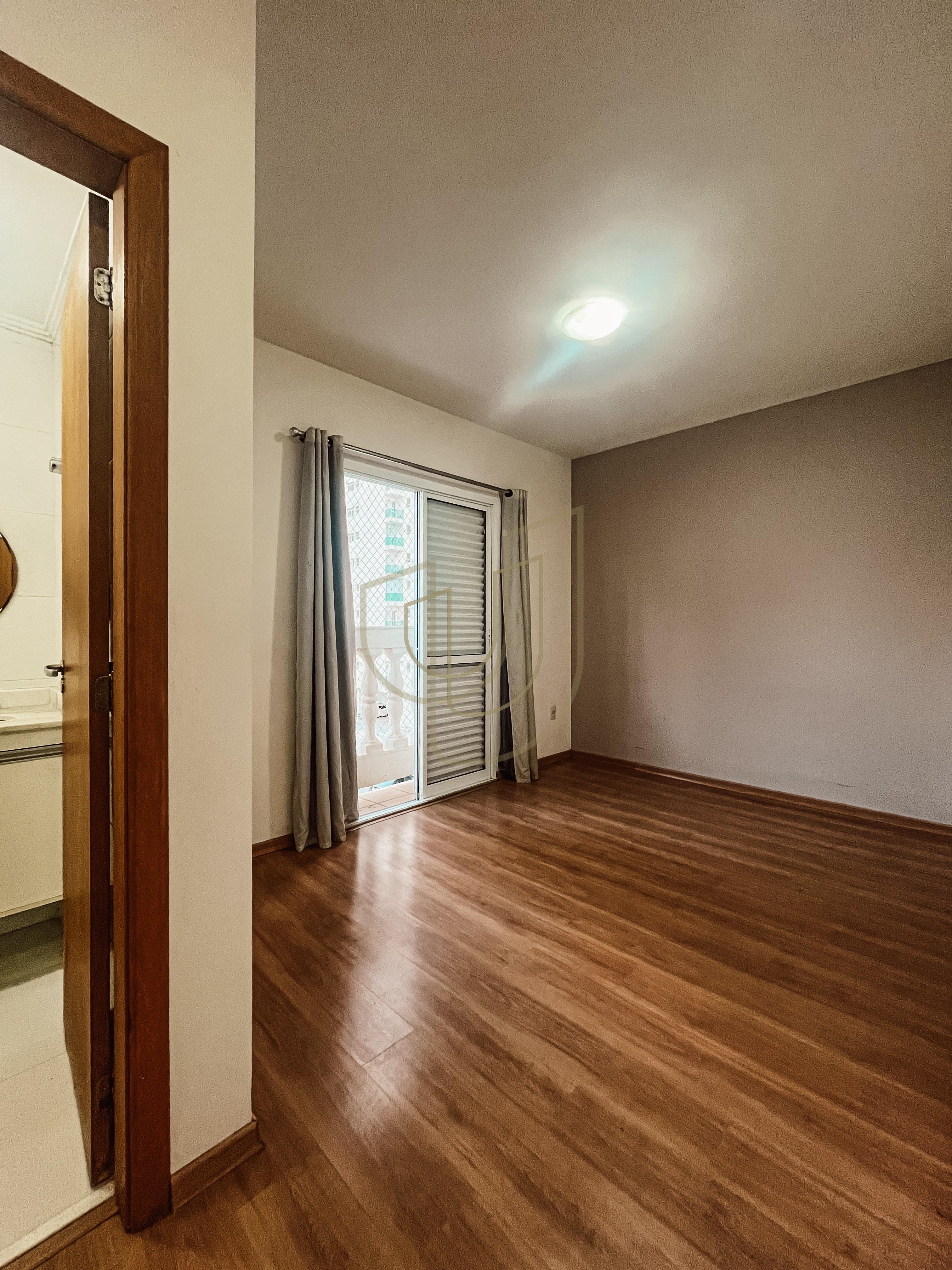 Apartamento com 4 Dormit&oacute;rios no Edif&iacute;cio Mediterr&acirc;neo Rua Professor Roberval Froes São José dos Campos - 