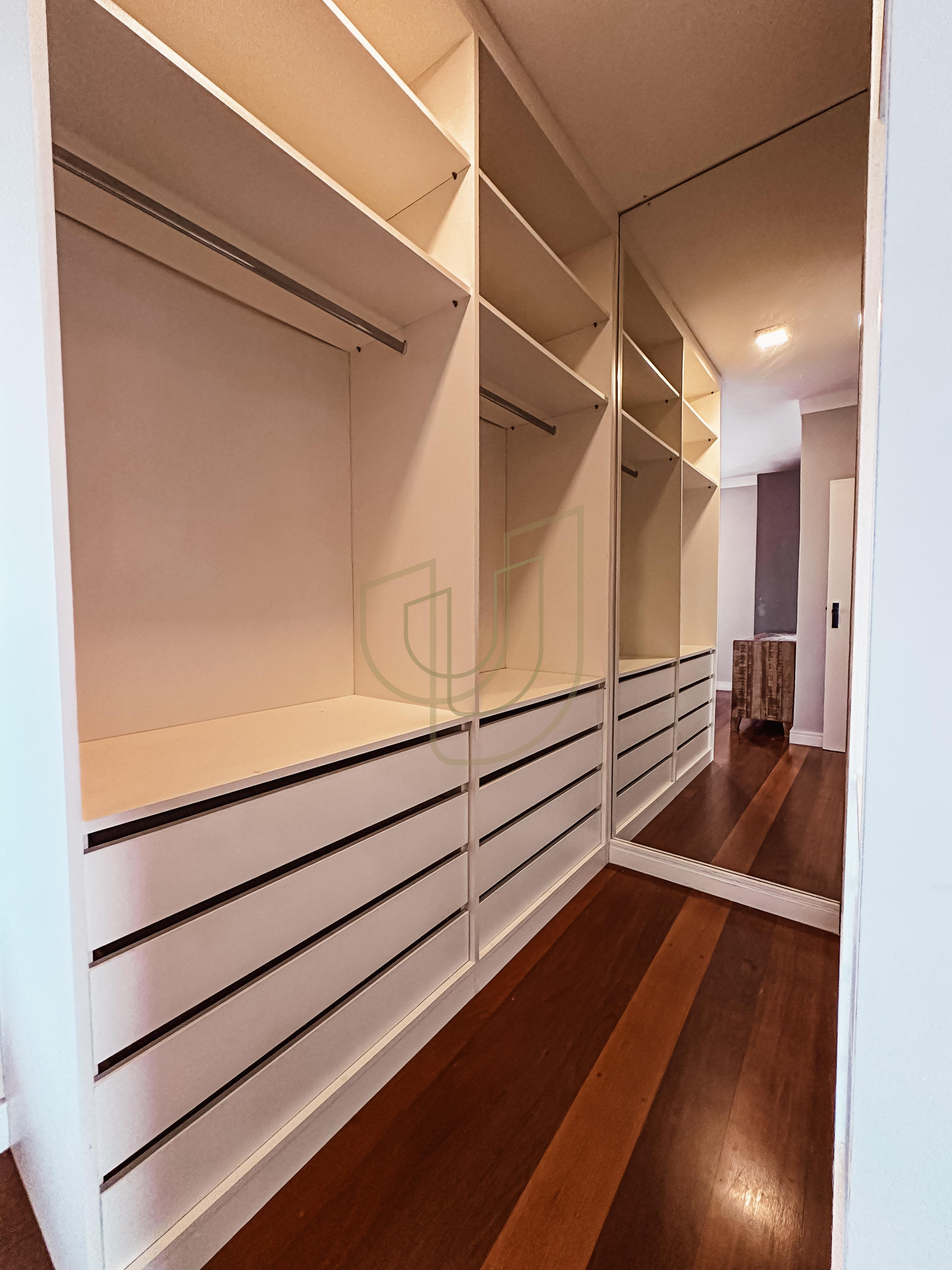 Apartamento de 173 m&sup2; e 2 Su&iacute;tes no Condom&iacute;nio London Palace Avenida São João São José dos Campos - 