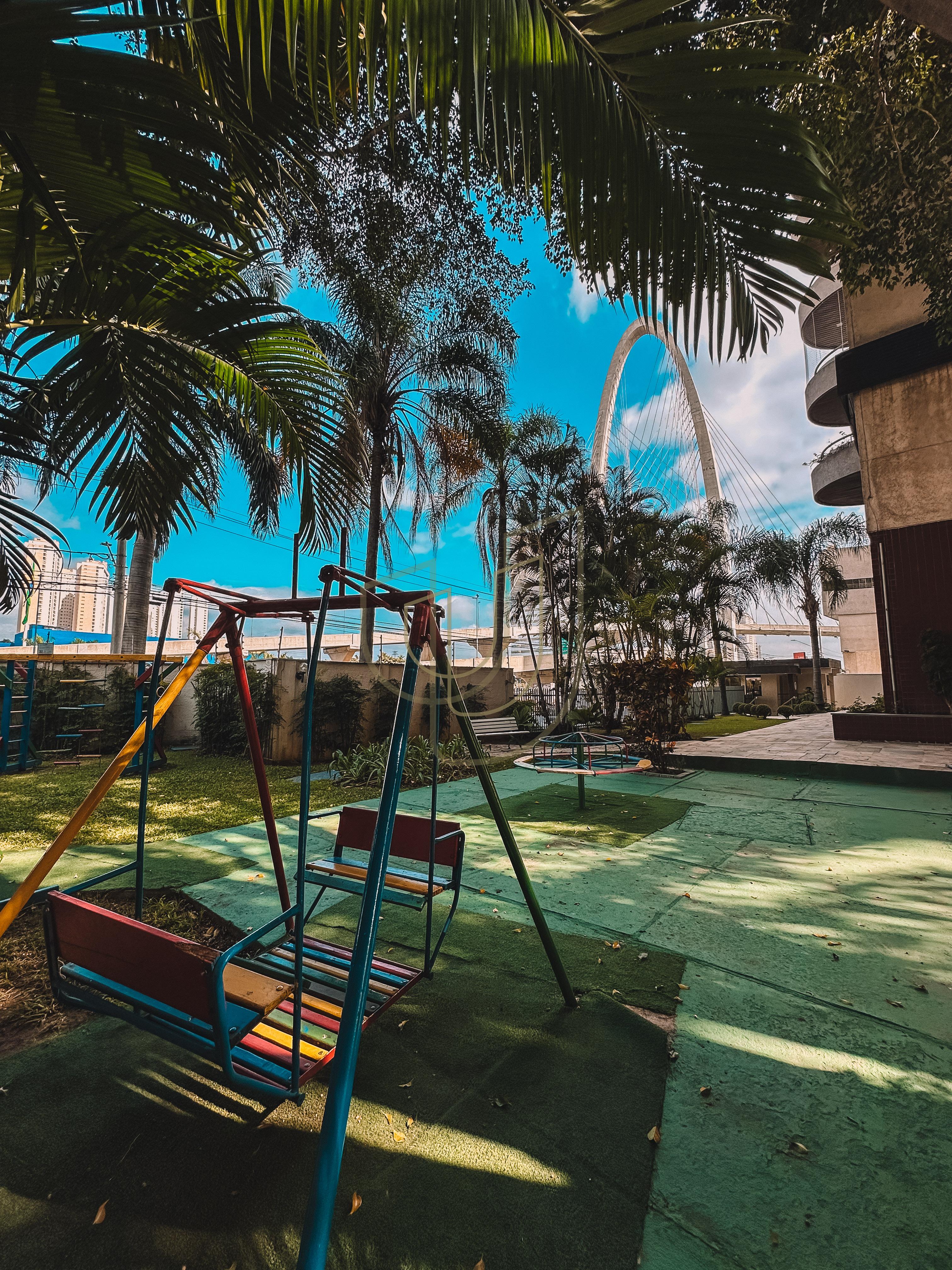 Apartamento de 173 m&sup2; e 2 Su&iacute;tes no Condom&iacute;nio London Palace Avenida São João São José dos Campos - 