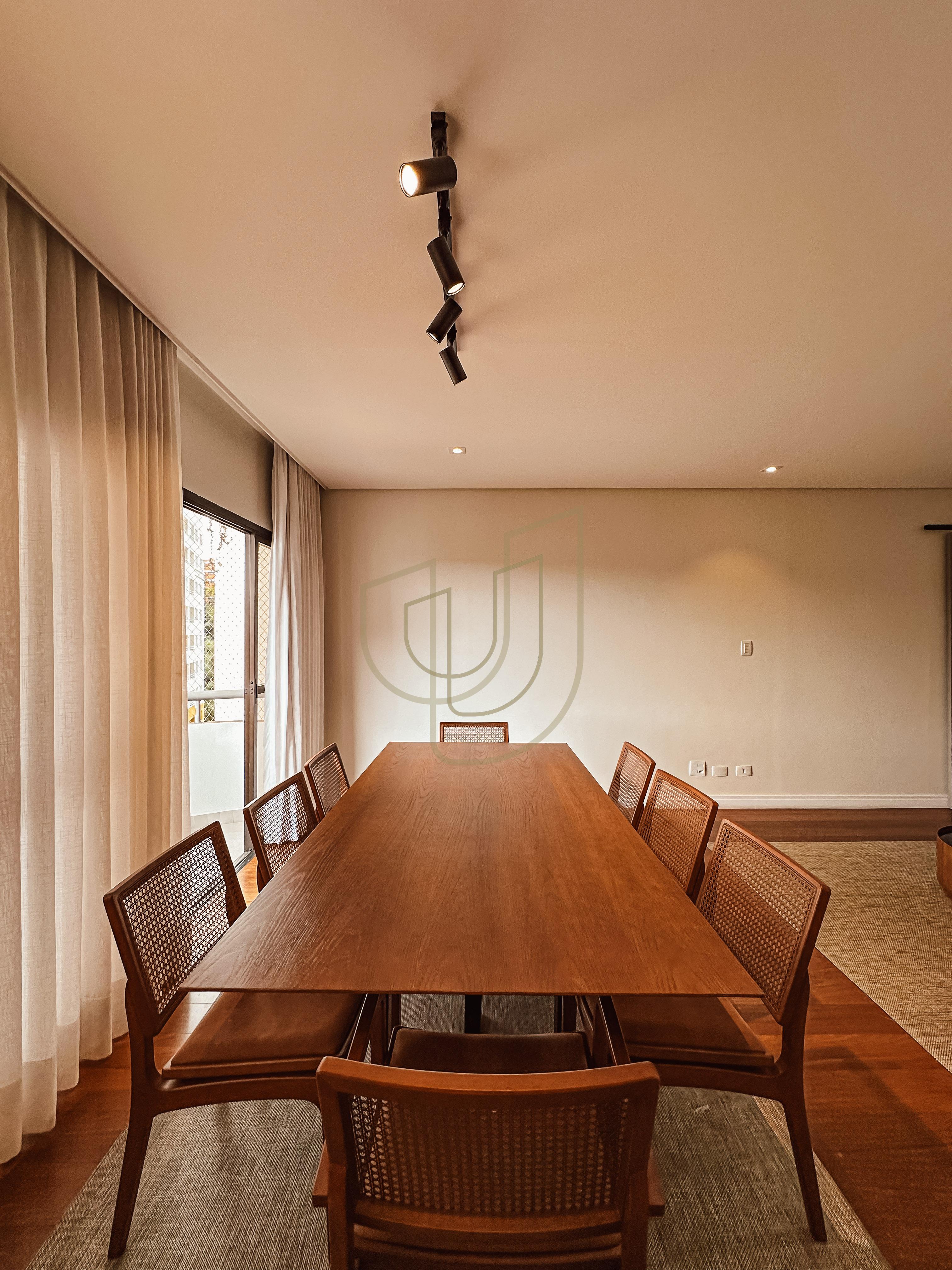 Apartamento de 173 m&sup2; e 2 Su&iacute;tes no Condom&iacute;nio London Palace Avenida São João São José dos Campos - 