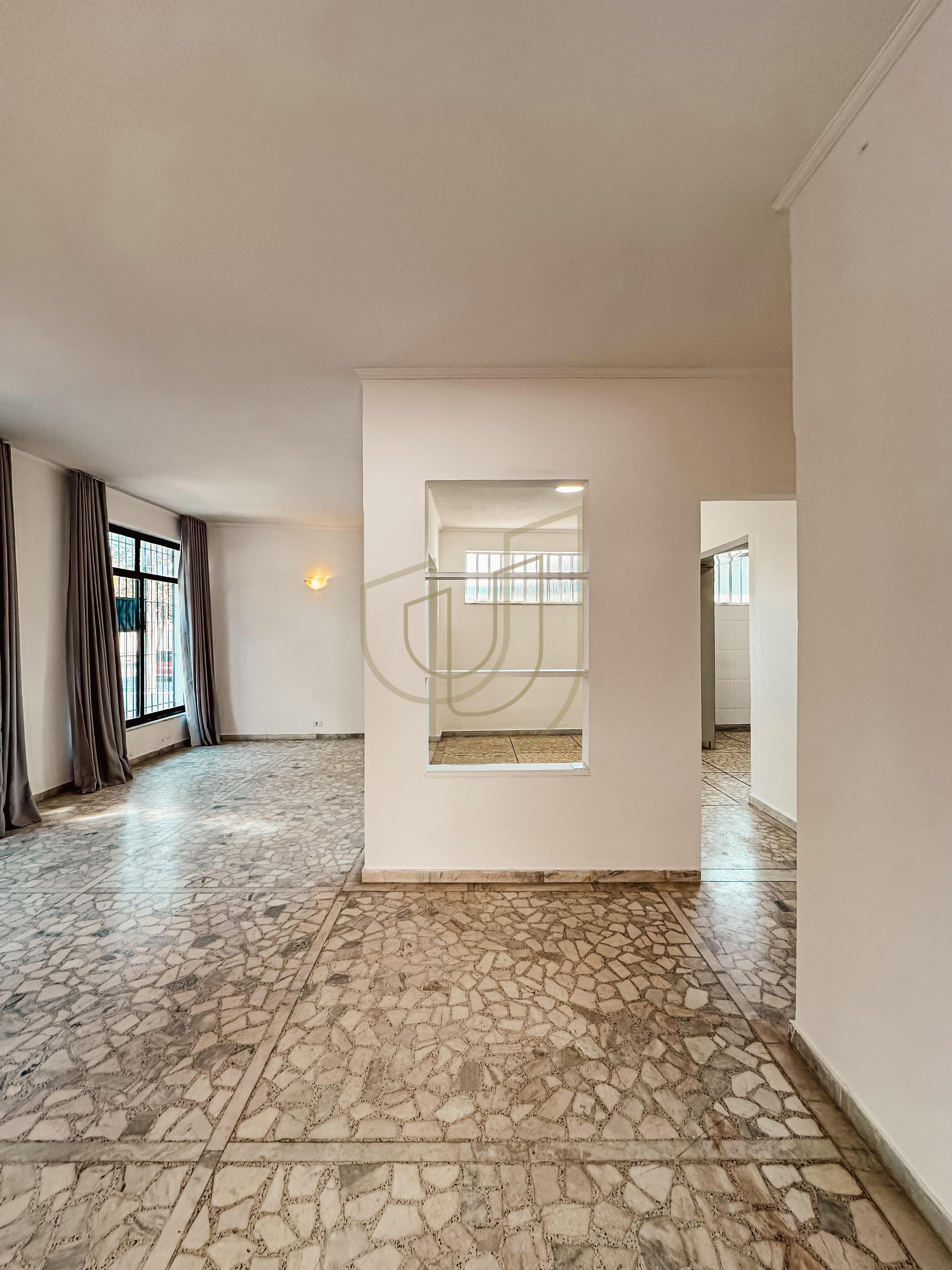 Casa T&eacute;rrea de 465 m&sup2; no Jardim Esplanada Rua Barão de Mauá São José dos Campos - 