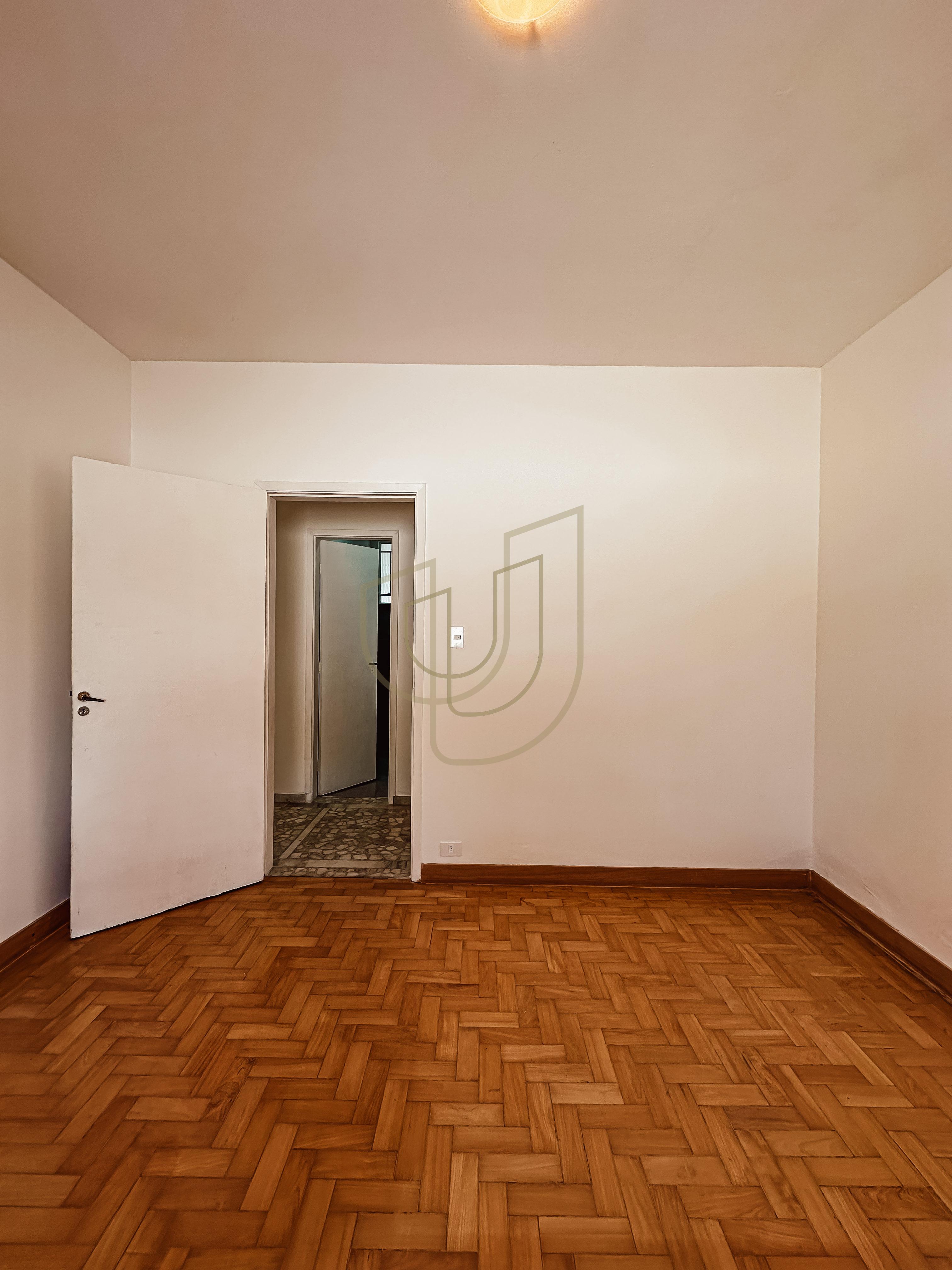 Casa T&eacute;rrea de 465 m&sup2; no Jardim Esplanada Rua Barão de Mauá São José dos Campos - 