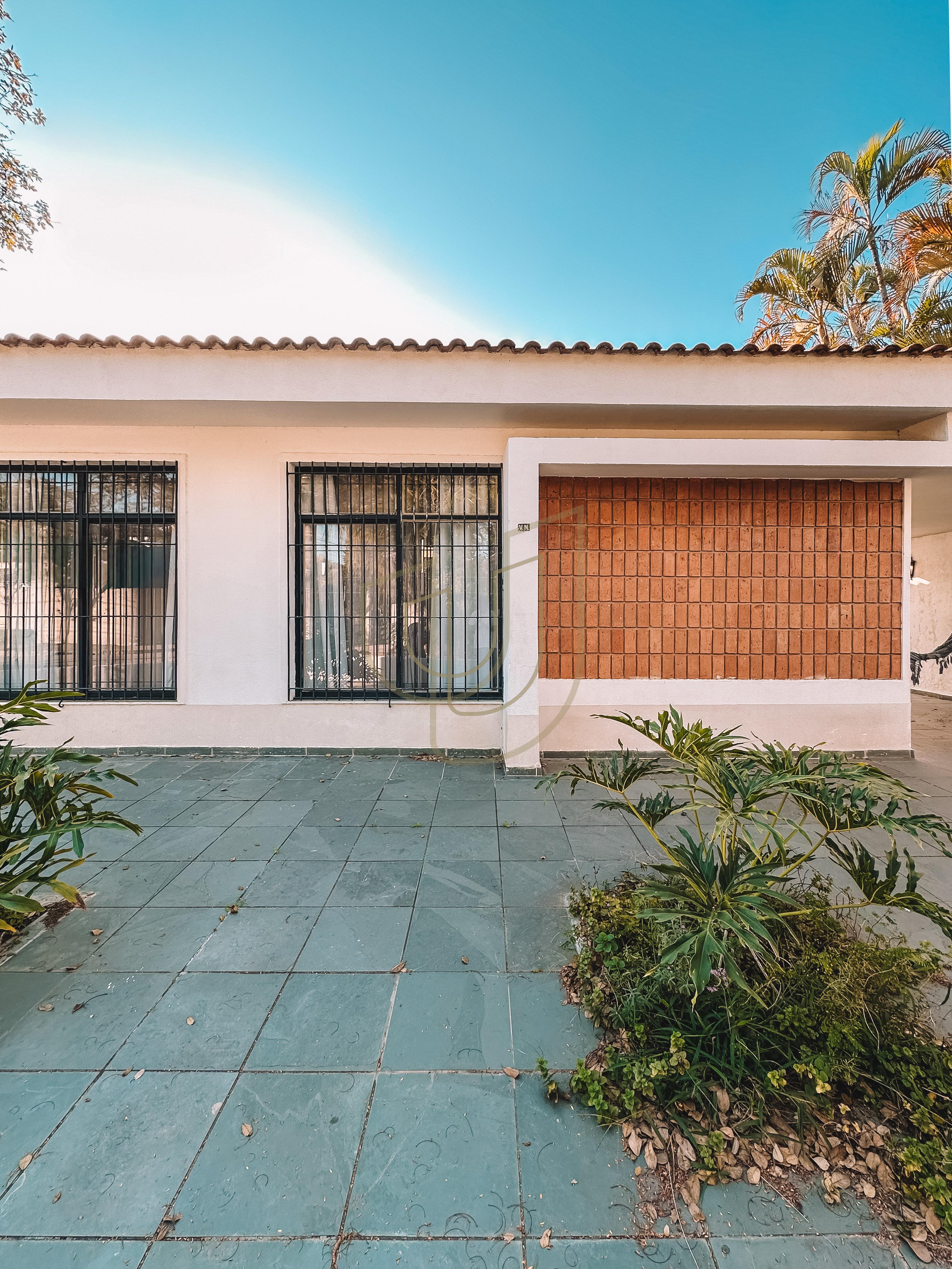 Casa T&eacute;rrea de 465 m&sup2; no Jardim Esplanada Rua Barão de Mauá São José dos Campos - 