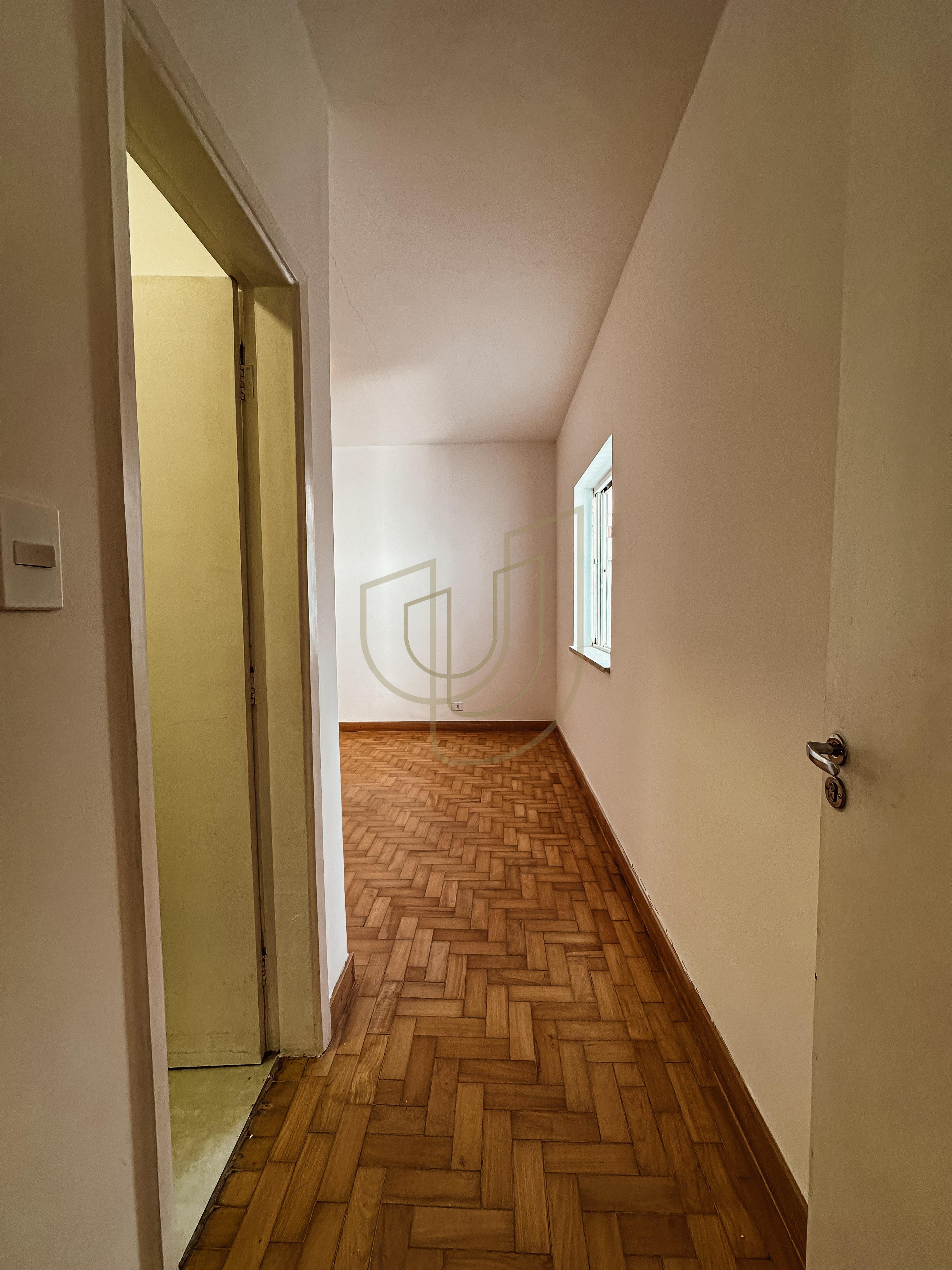 Casa T&eacute;rrea de 465 m&sup2; no Jardim Esplanada Rua Barão de Mauá São José dos Campos - 