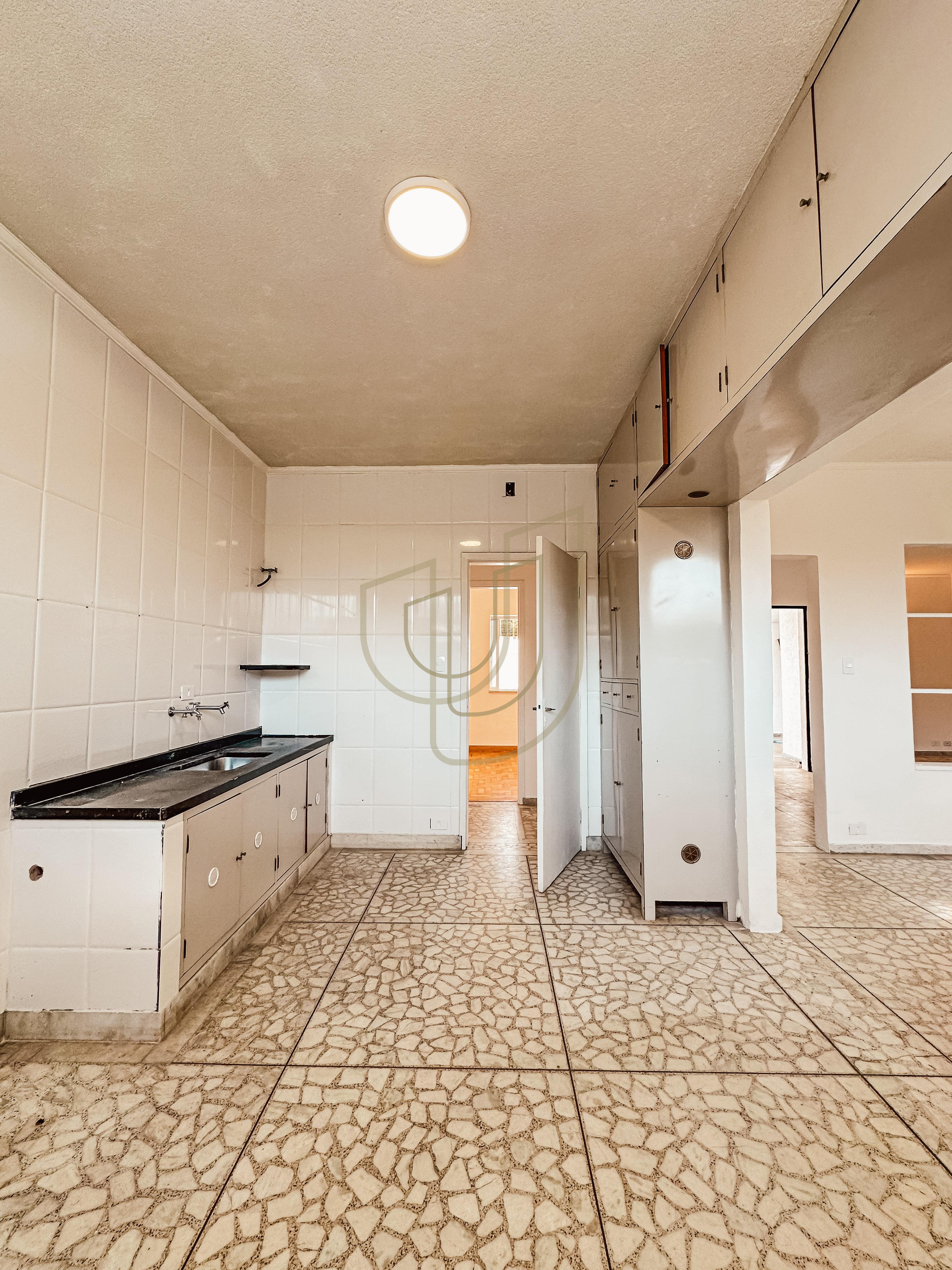 Casa T&eacute;rrea de 465 m&sup2; no Jardim Esplanada Rua Barão de Mauá São José dos Campos - 