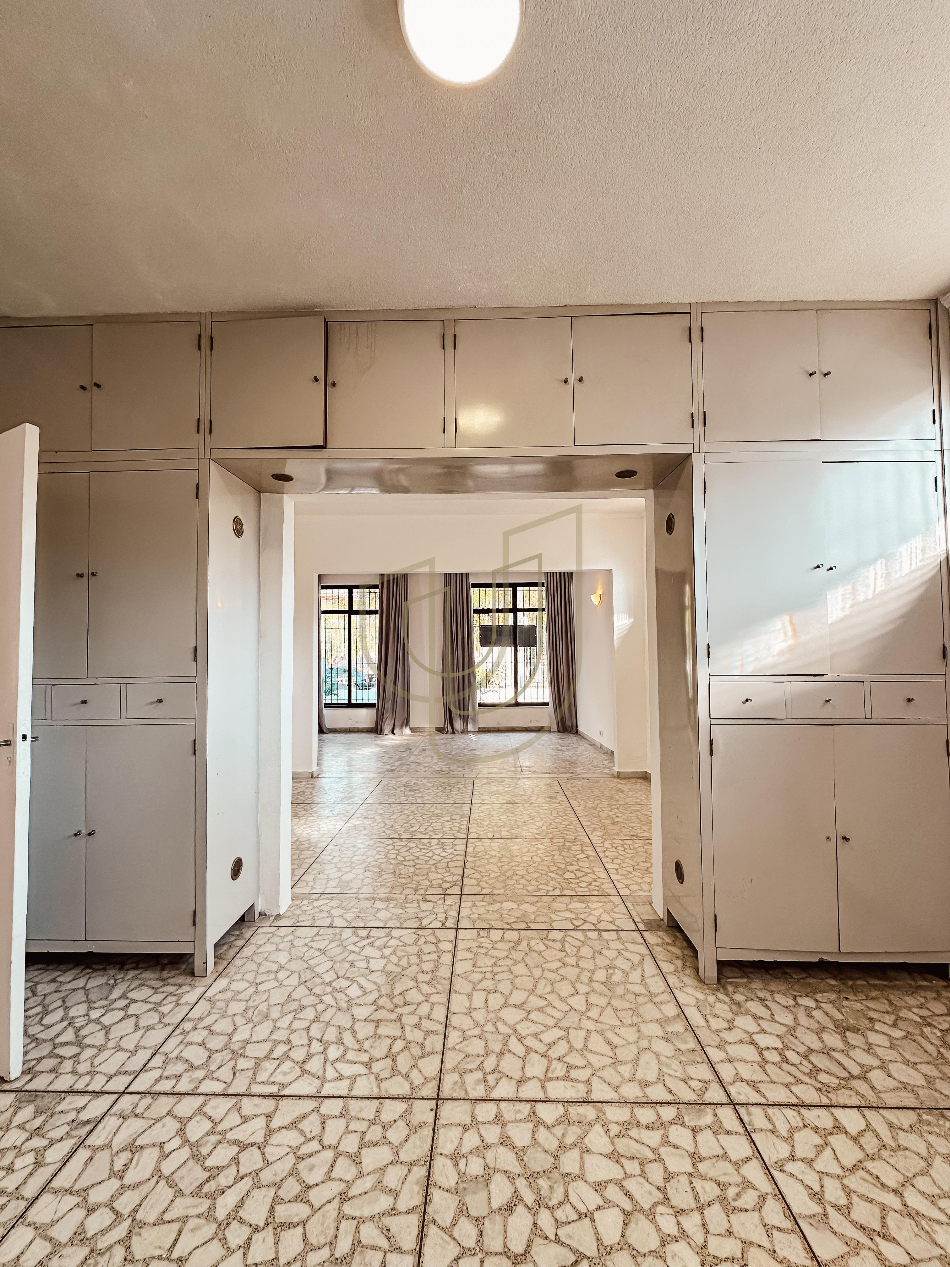 Casa T&eacute;rrea de 465 m&sup2; no Jardim Esplanada Rua Barão de Mauá São José dos Campos - 