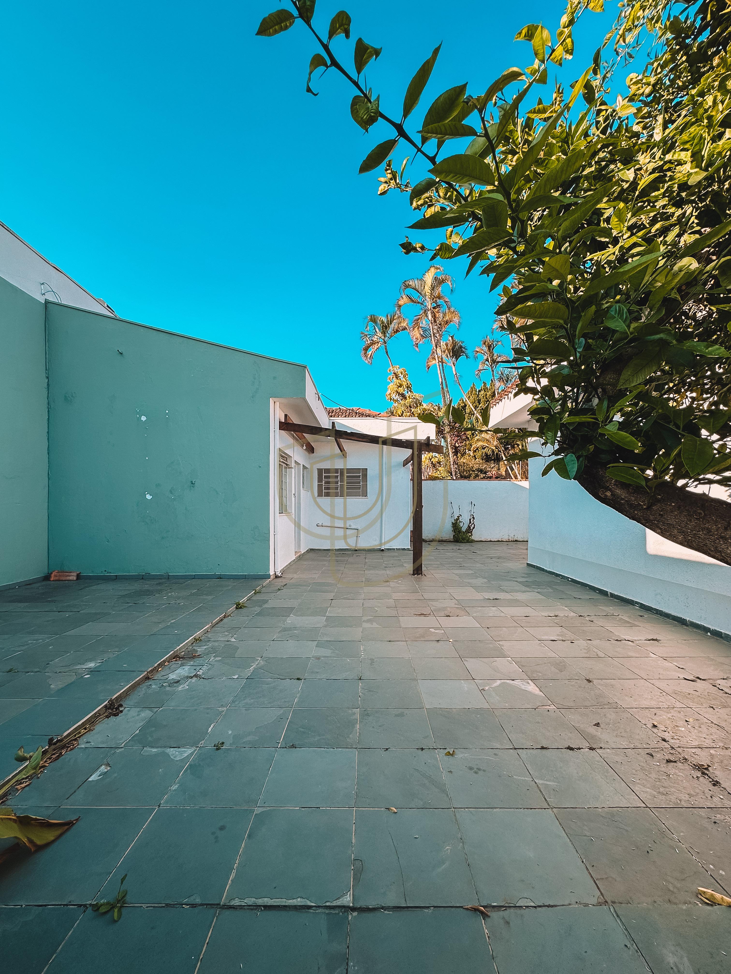 Casa T&eacute;rrea de 465 m&sup2; no Jardim Esplanada Rua Barão de Mauá São José dos Campos - 