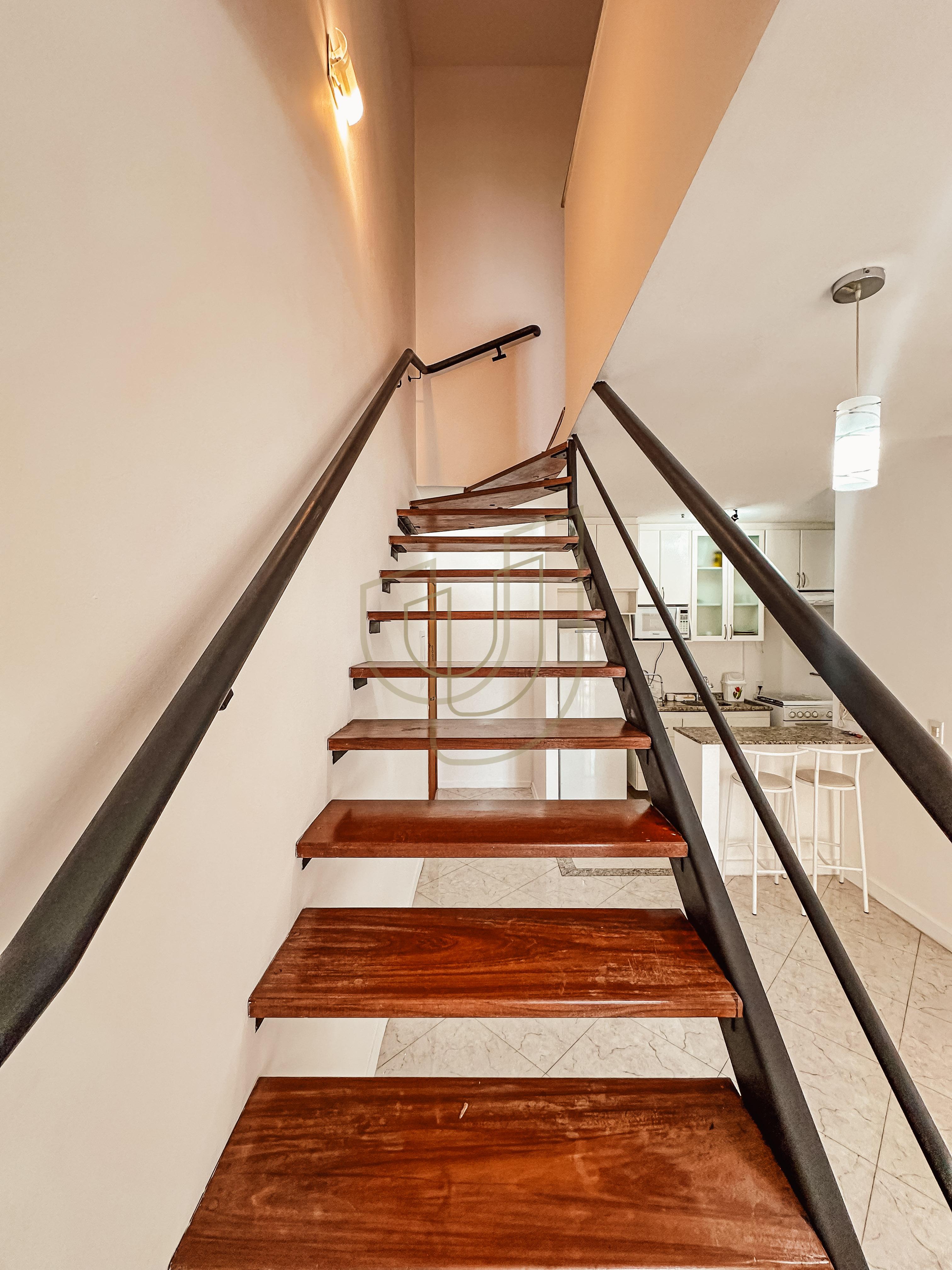 Apartamento Duplex com 2 Dormit&oacute;rios no Mondrian Su&iacute;te Hotel Rua do Aruana São José dos Campos - 