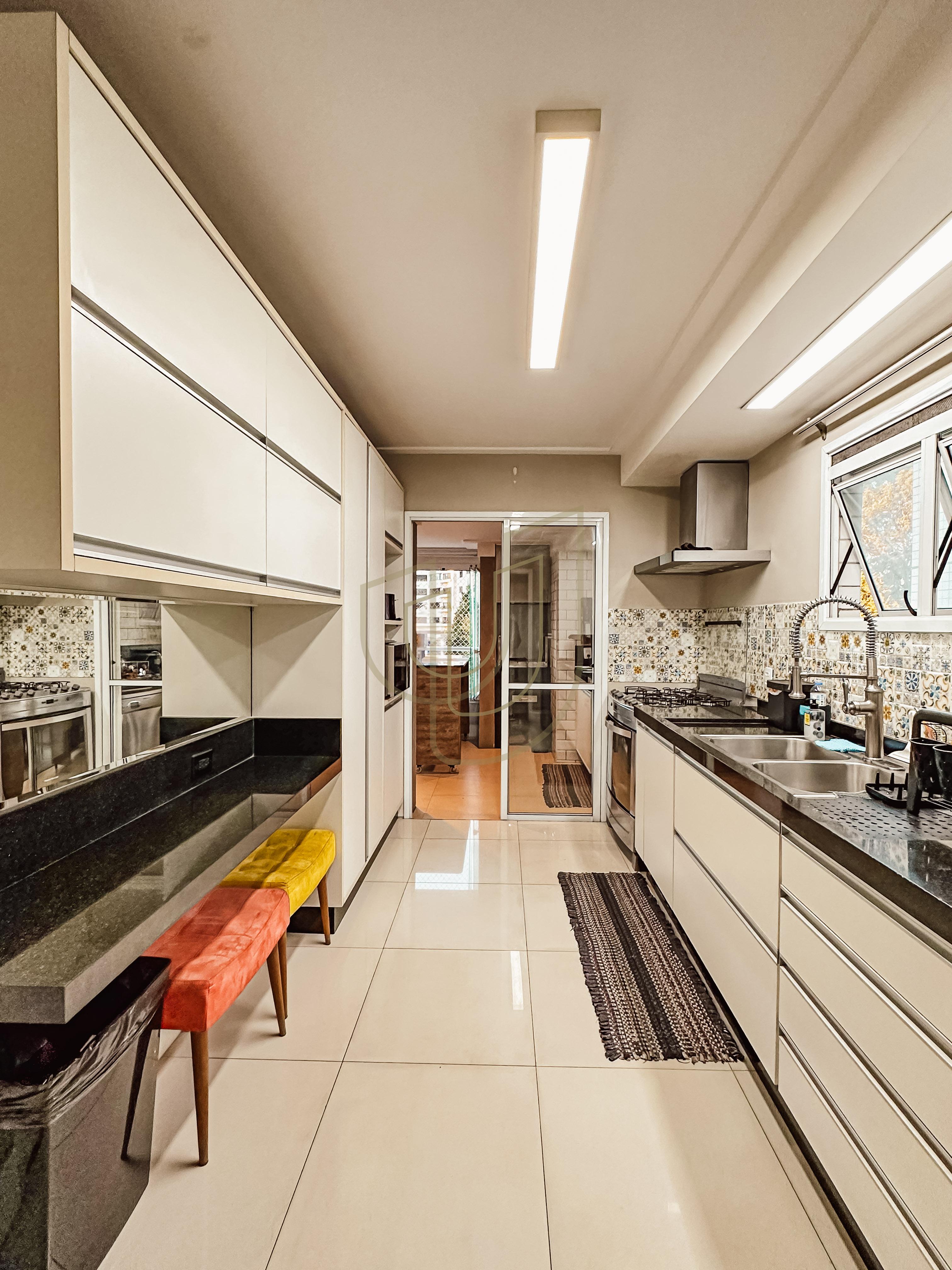 Apartamento com 3 Su&iacute;tes no Grand Club Vila Ema Rua Francisco Ricci São José dos Campos - 