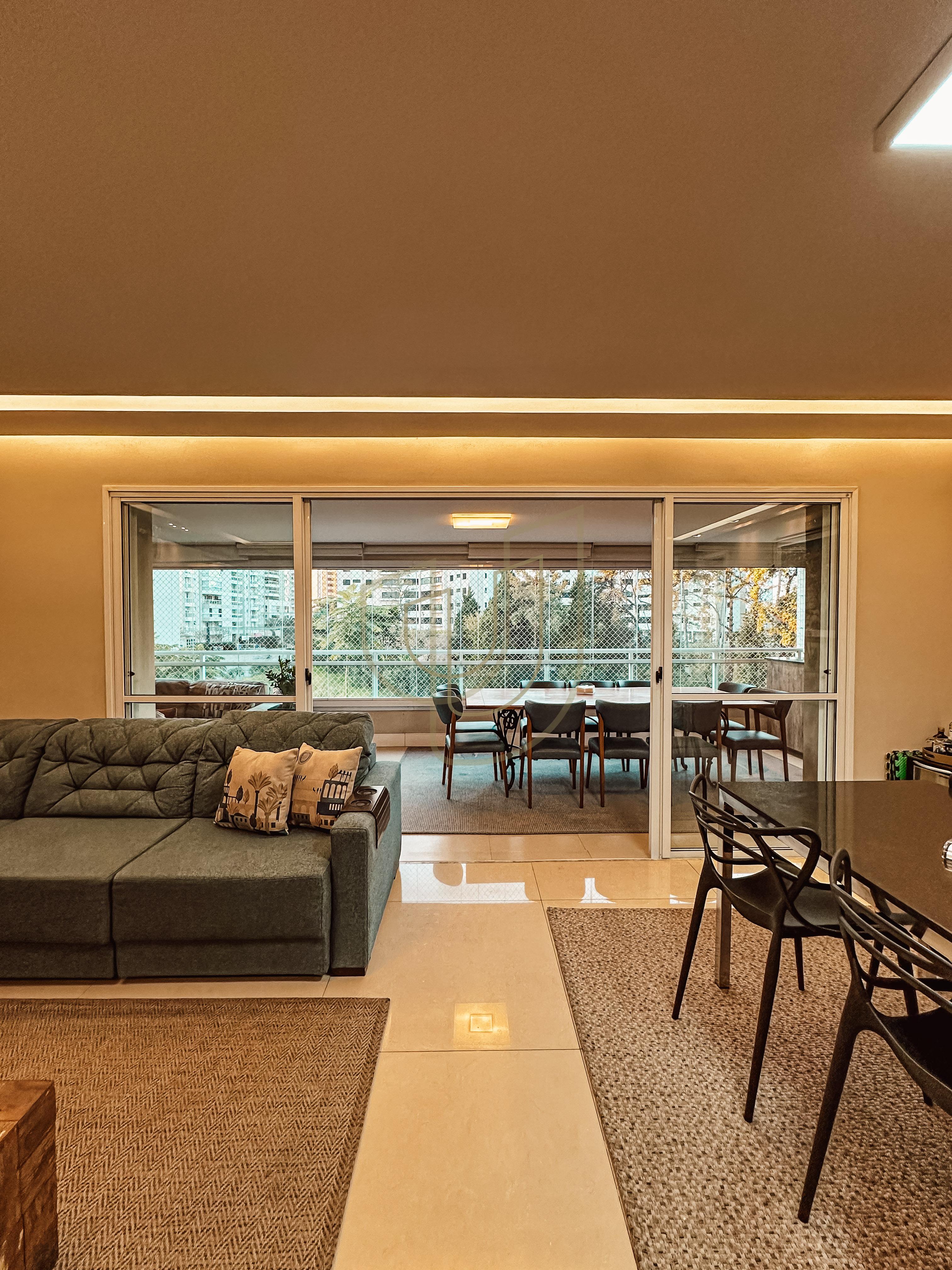 Apartamento com 3 Su&iacute;tes no Grand Club Vila Ema Rua Francisco Ricci São José dos Campos - 