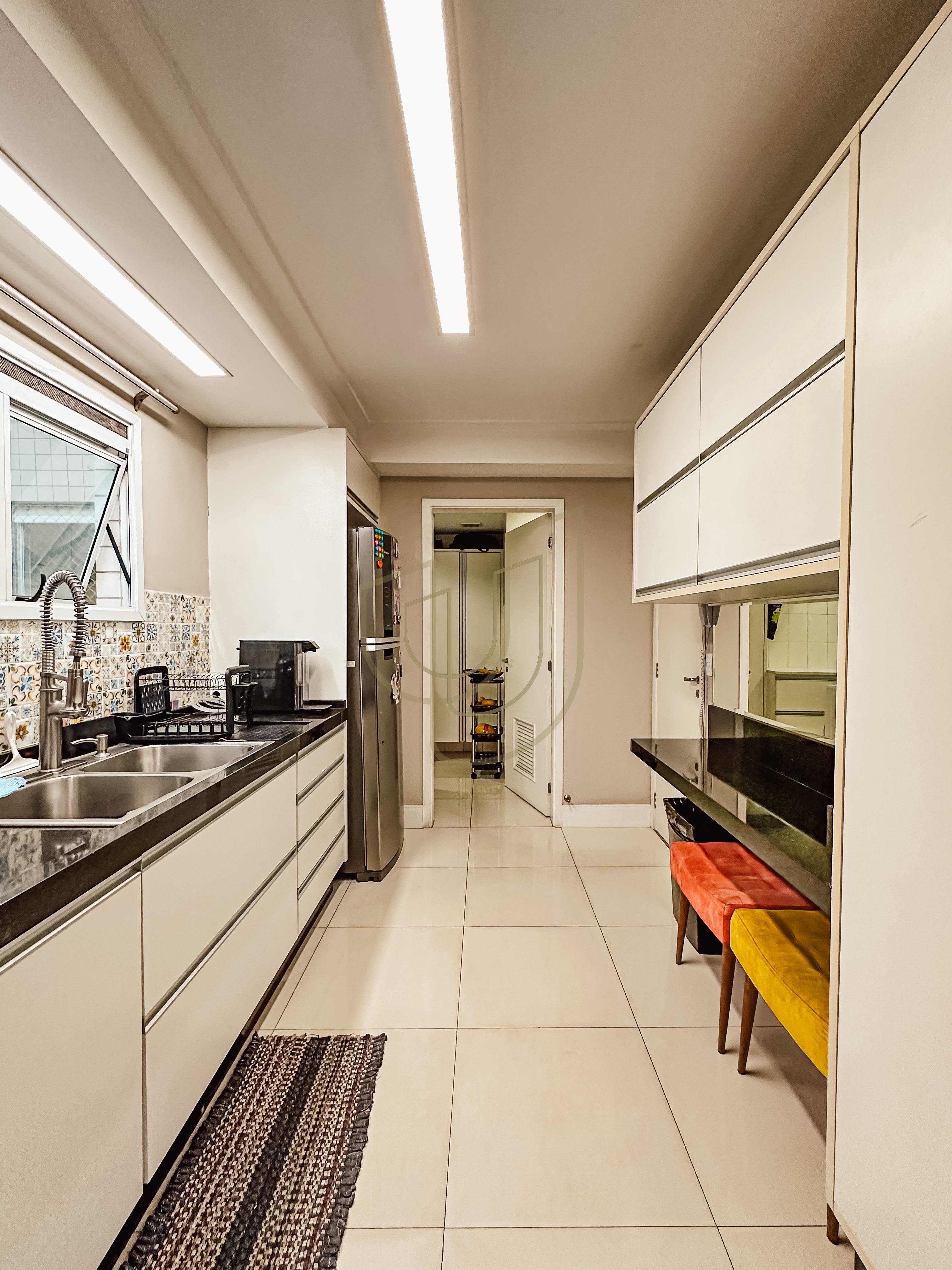 Apartamento com 3 Su&iacute;tes no Grand Club Vila Ema Rua Francisco Ricci São José dos Campos - 