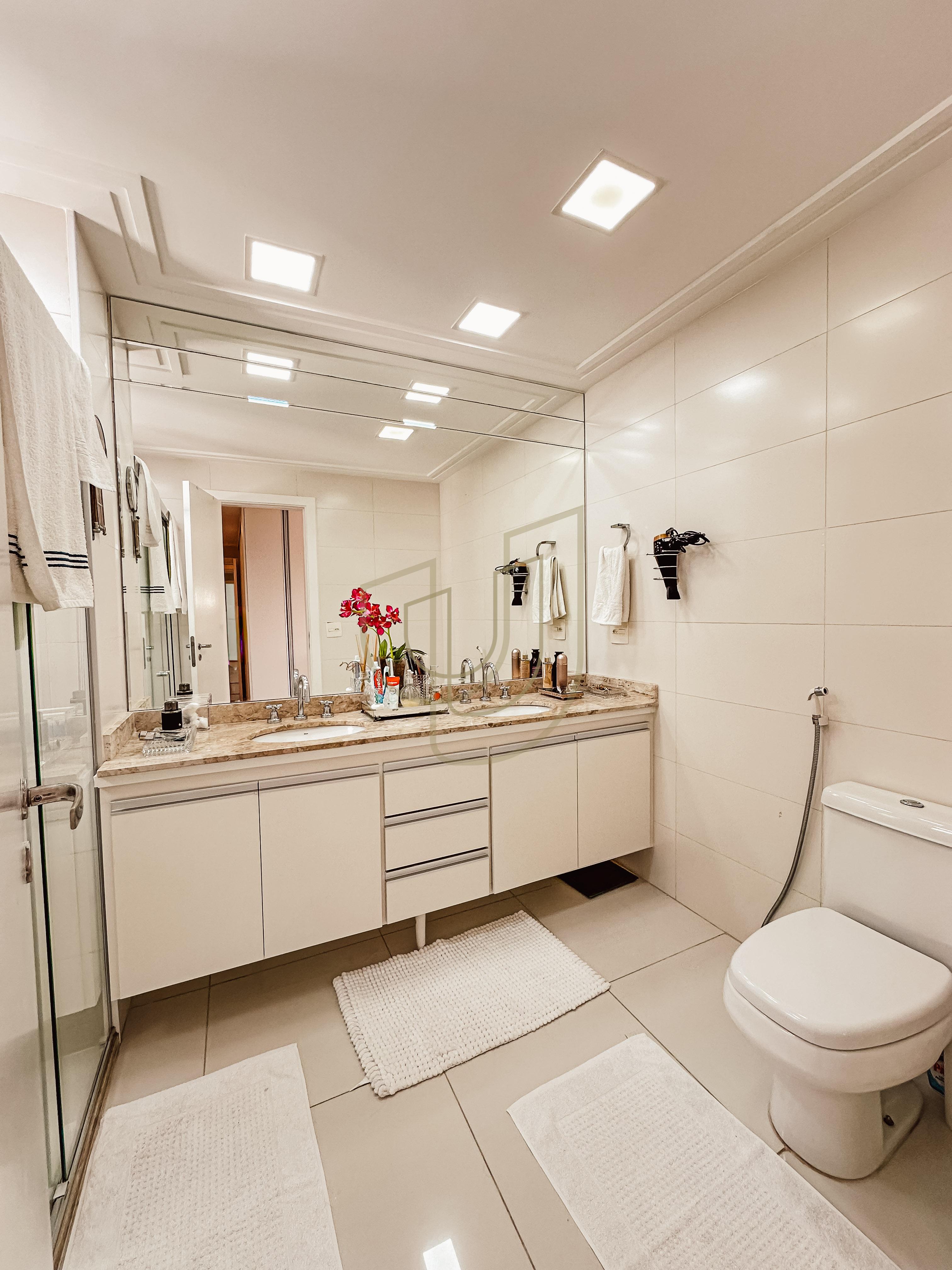 Apartamento com 4 Su&iacute;tes no Helbor Belvedere Avenida São João São José dos Campos - 