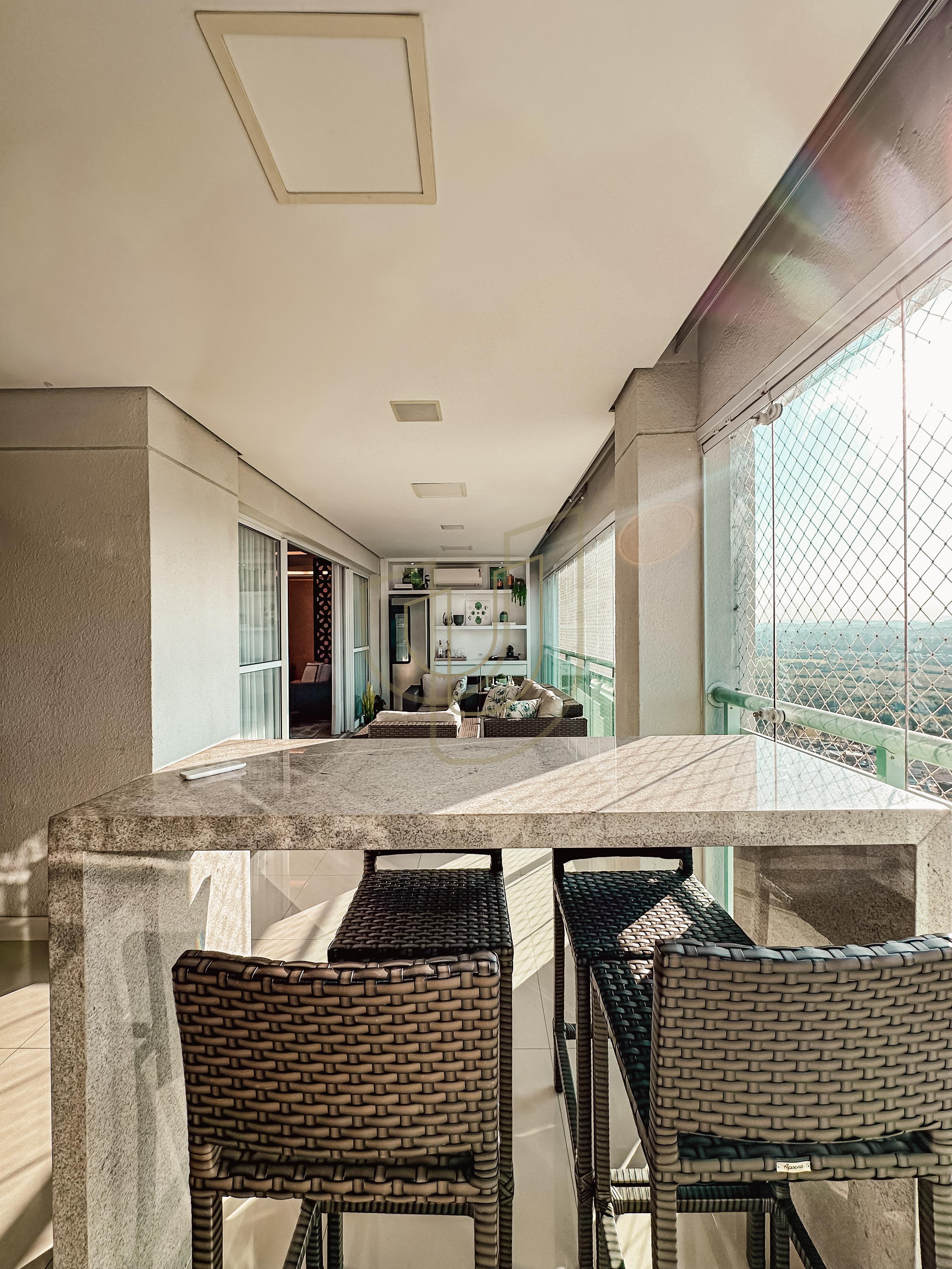 Apartamento com 4 Su&iacute;tes no Helbor Belvedere Avenida São João São José dos Campos - 