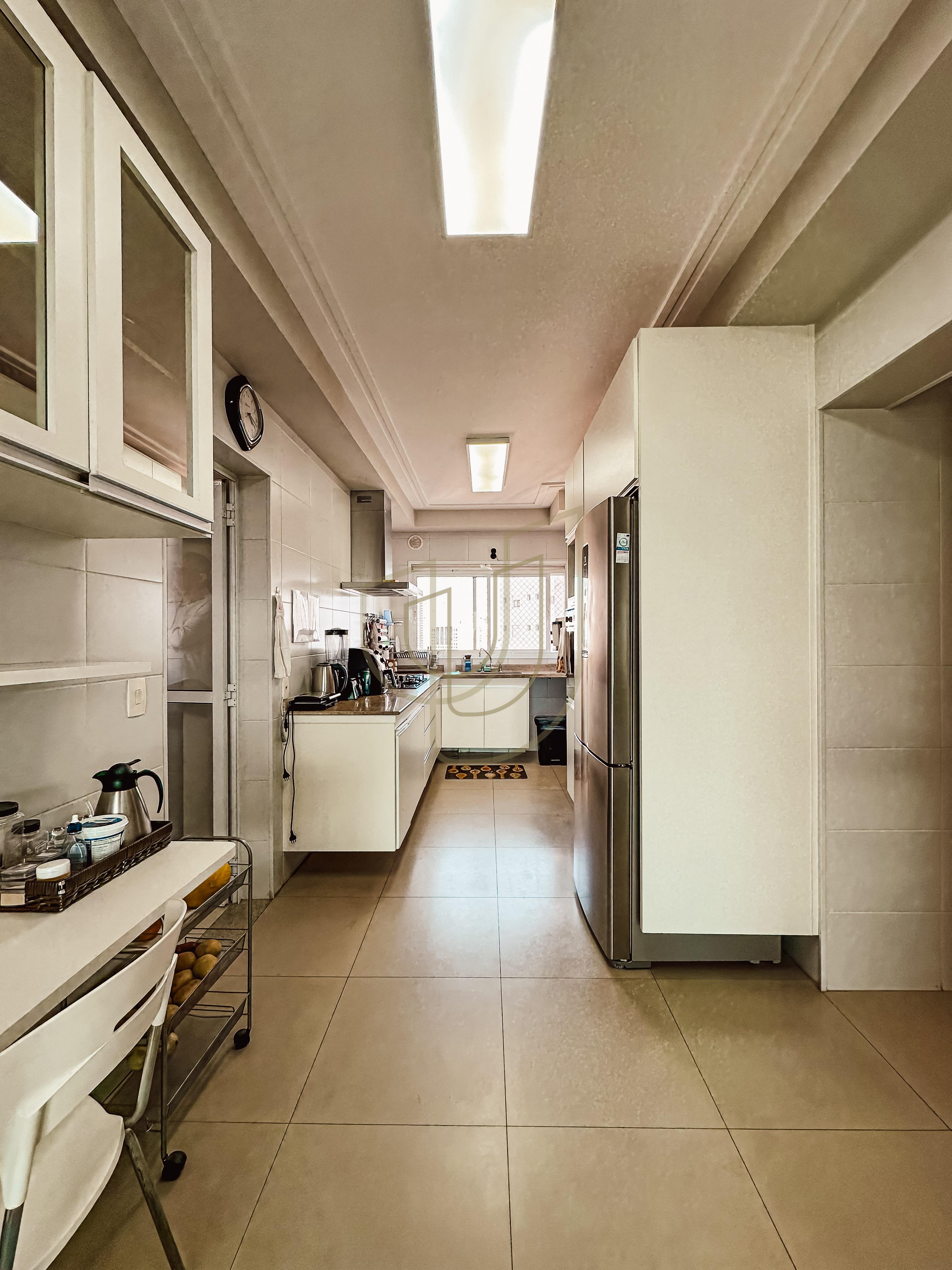 Apartamento com 4 Su&iacute;tes no Helbor Belvedere Avenida São João São José dos Campos - 