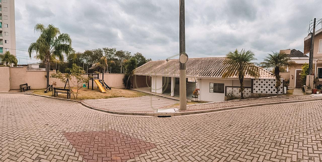 Casa com 3 Dormit&oacute;rios no Condom&iacute;nio Dei Fiori Avenida Papa João Paulo II São José dos Campos - 