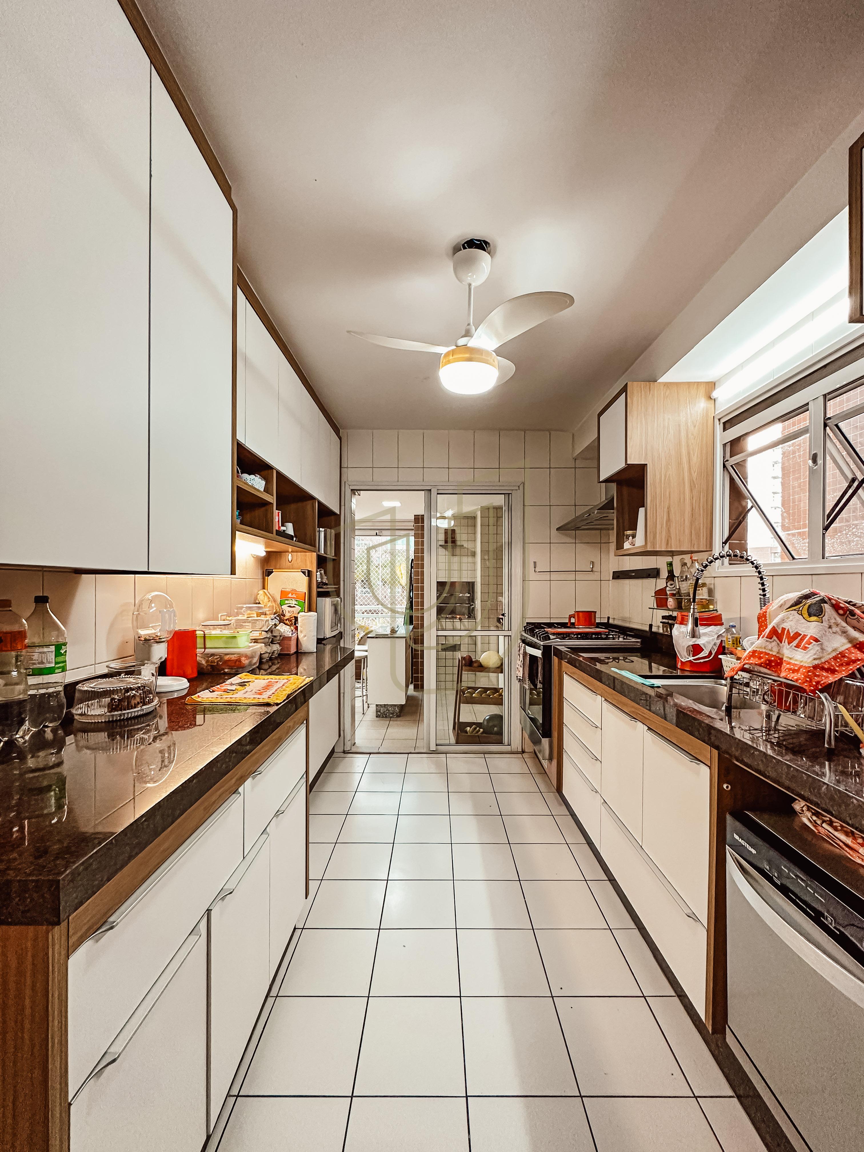 Apartamento com 3 Su&iacute;tes no Grand Club Vila Ema Rua Francisco Ricci São José dos Campos - 